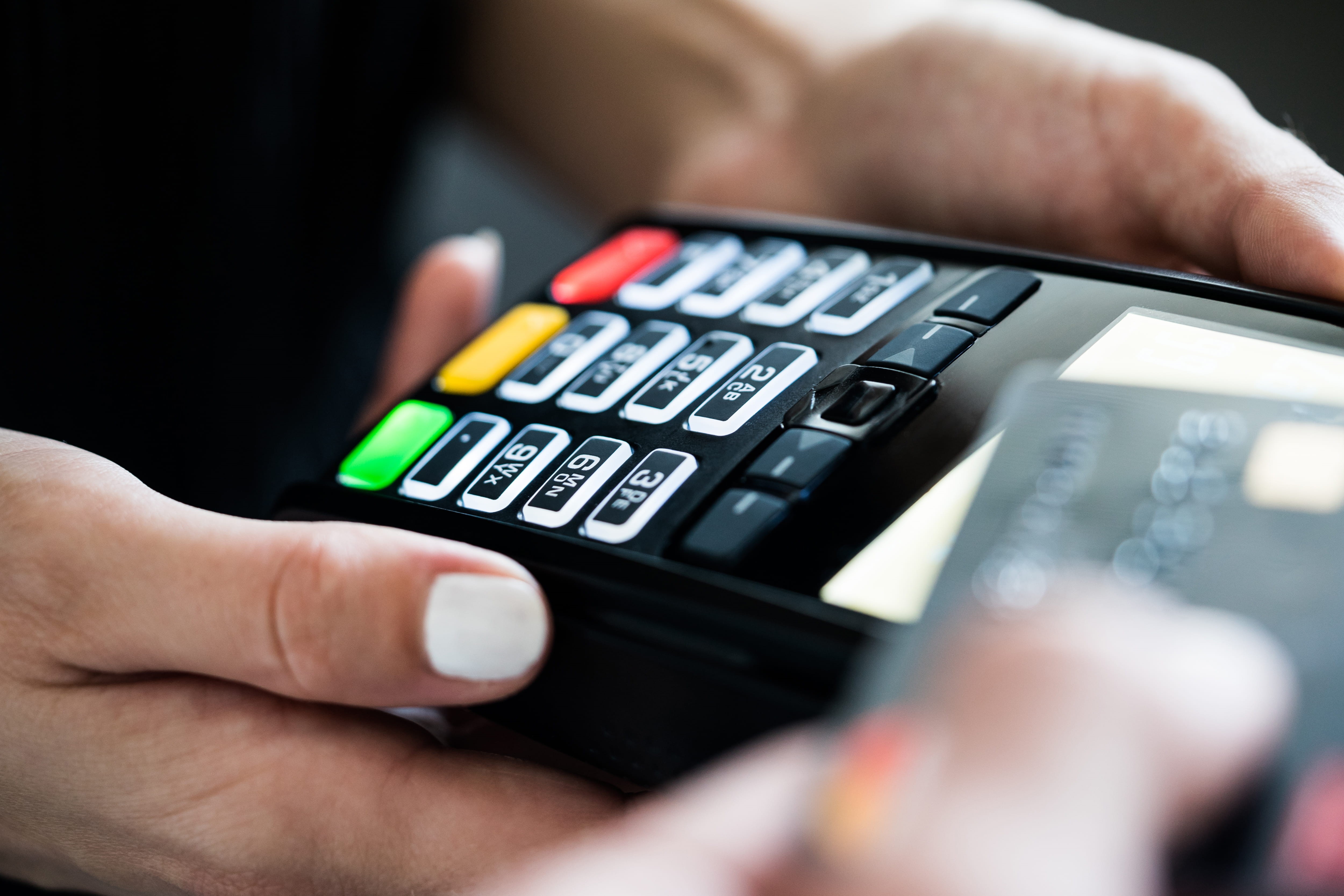 customers, keypad, consumerism, numbers, close-up, sales, terminal, indoors, holding, human hand, shop, business, money, paying, payments, credit cards, HD Wallpaper