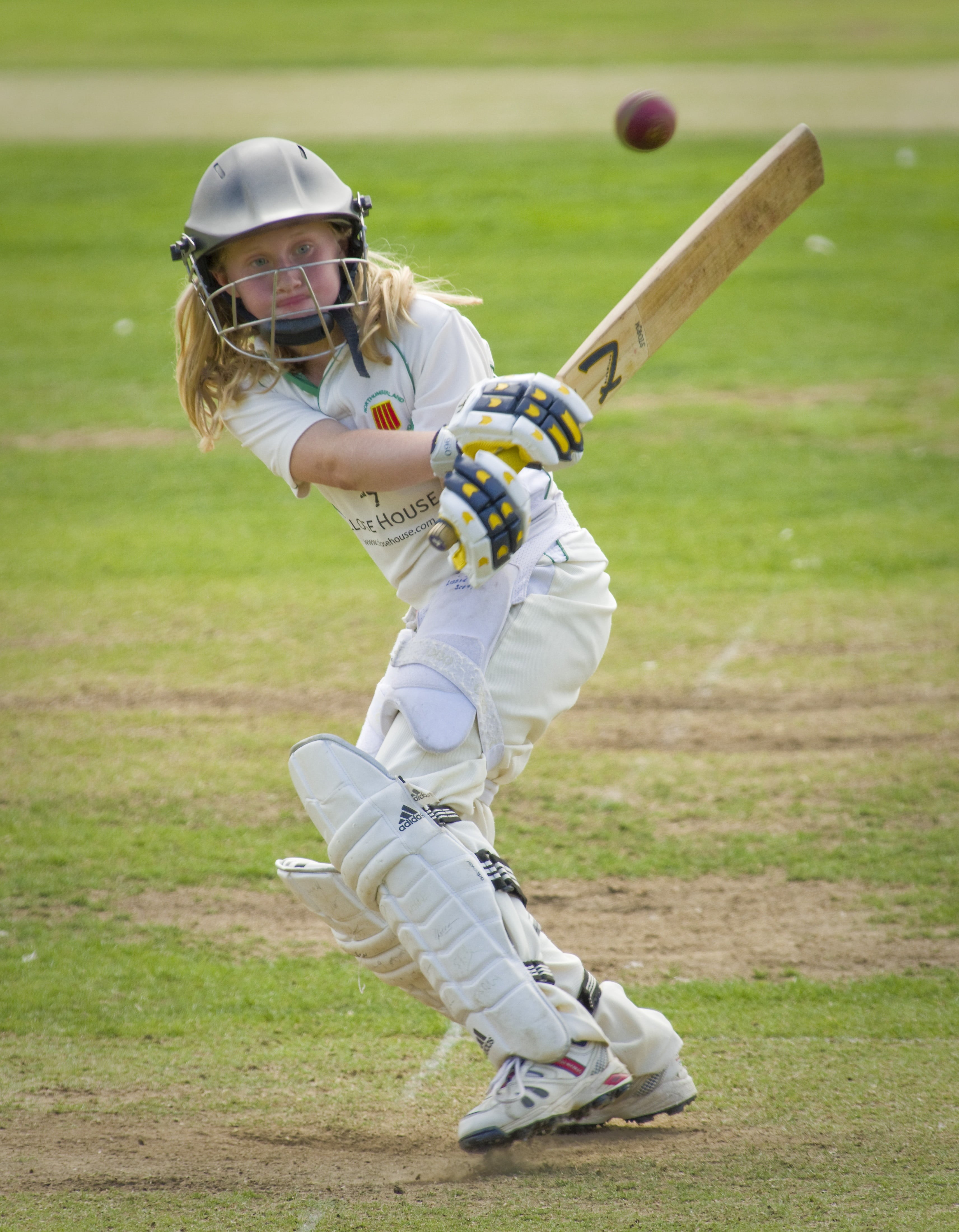 ball, day, field, player, cricket, daytime, bowler, batter, sports equipment, one person, helmet, bat, child, playing, nature, standing, pitch, shot, girl, Phone HD Wallpaper