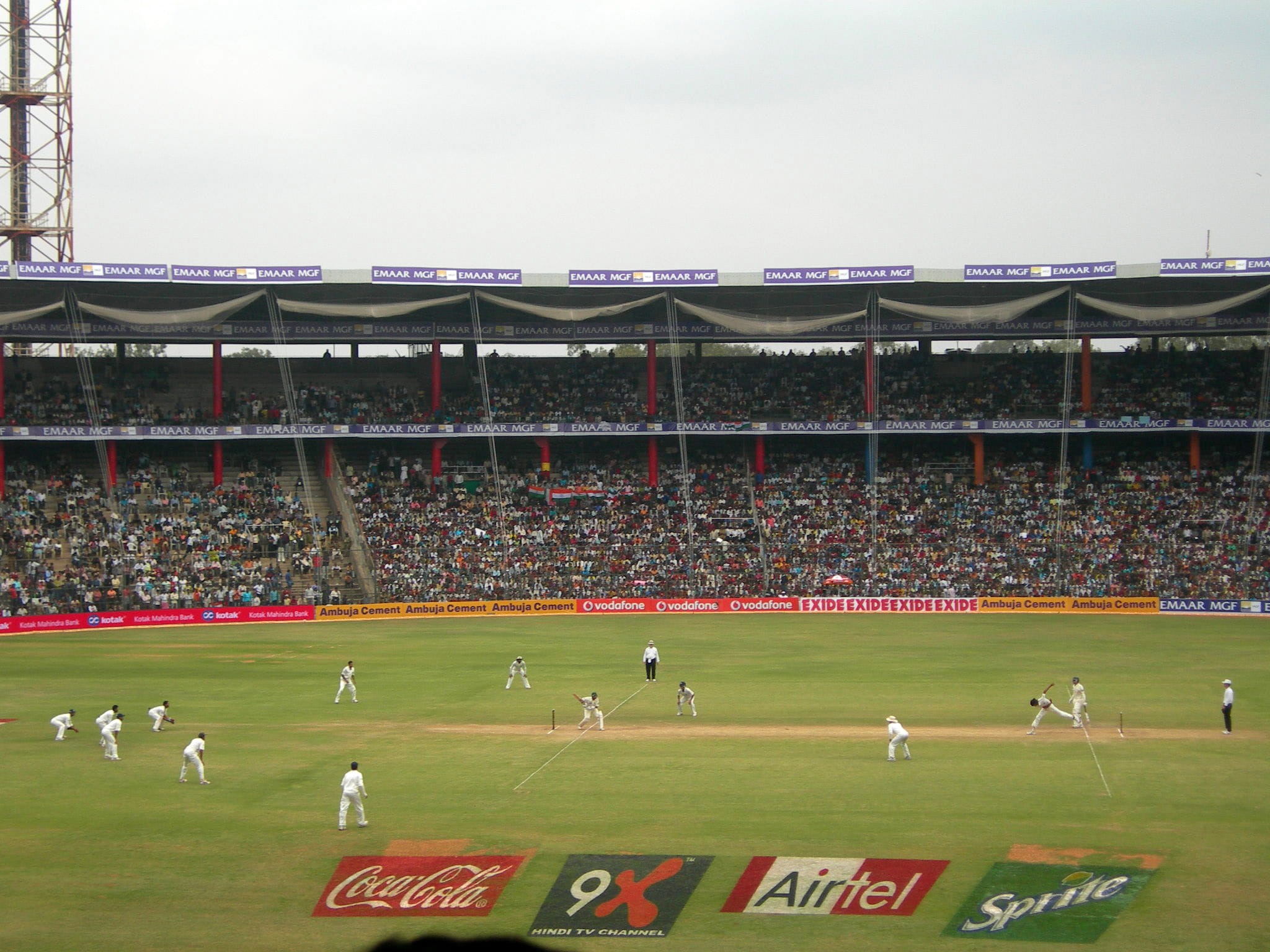 chinnaswamy, large group of people, sports, sports team, Bangalore, flat Racing, winning, photos, spectator, sport, People, adult, stadium, athlete, real people, HD Wallpaper