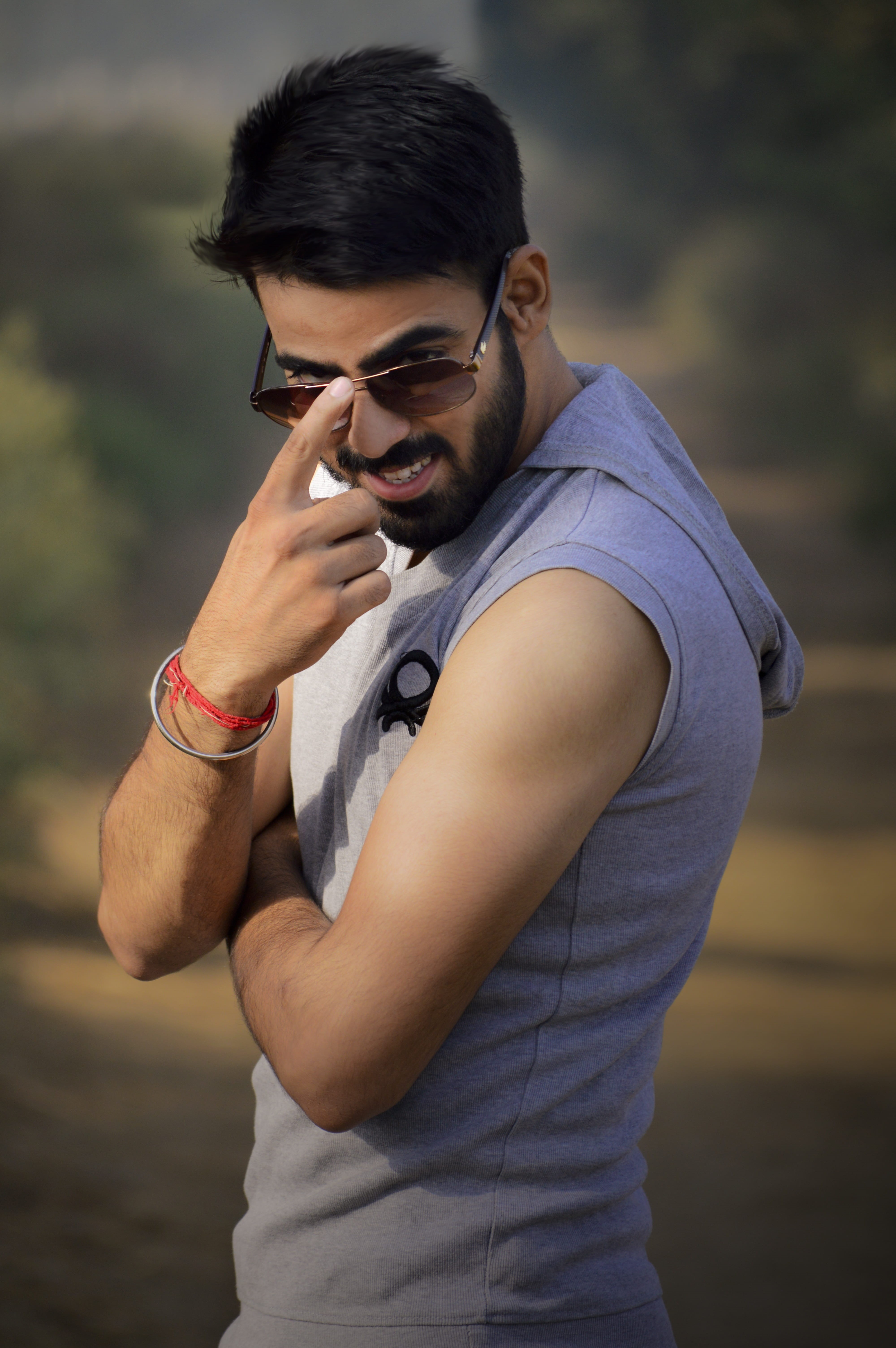 leisure activity, land, styling, handsome, lifestyles, outdoors, people, men, happy, casual clothing, sunglasses, adult, looking, day, lifestyle, color, Phone HD Wallpaper
