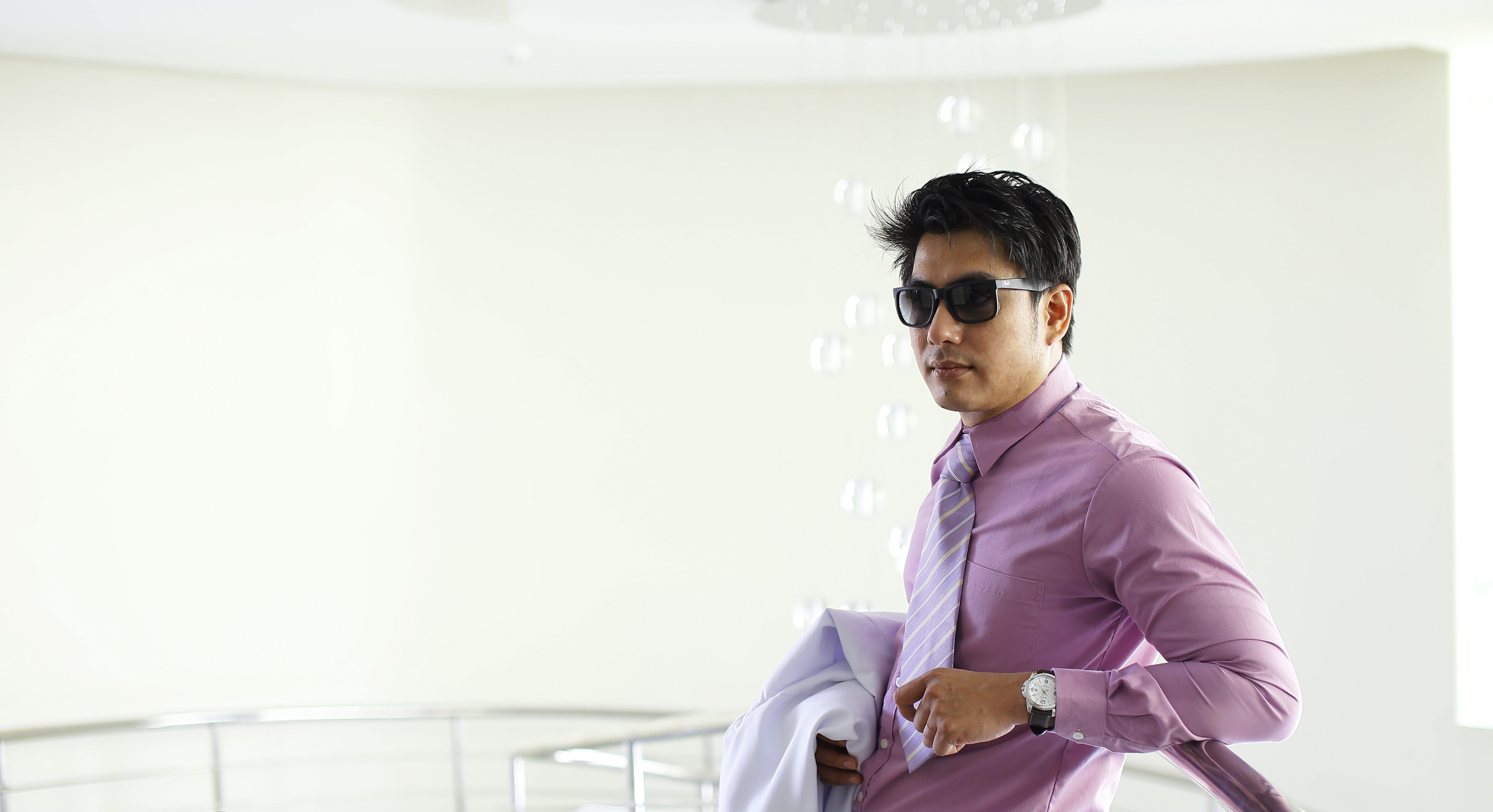 successful, waist up, human, work, expression, guy, confident, attractive, success, one, executive, 5K, business man, portrait, casual, sunglasses, holding, HD Wallpaper