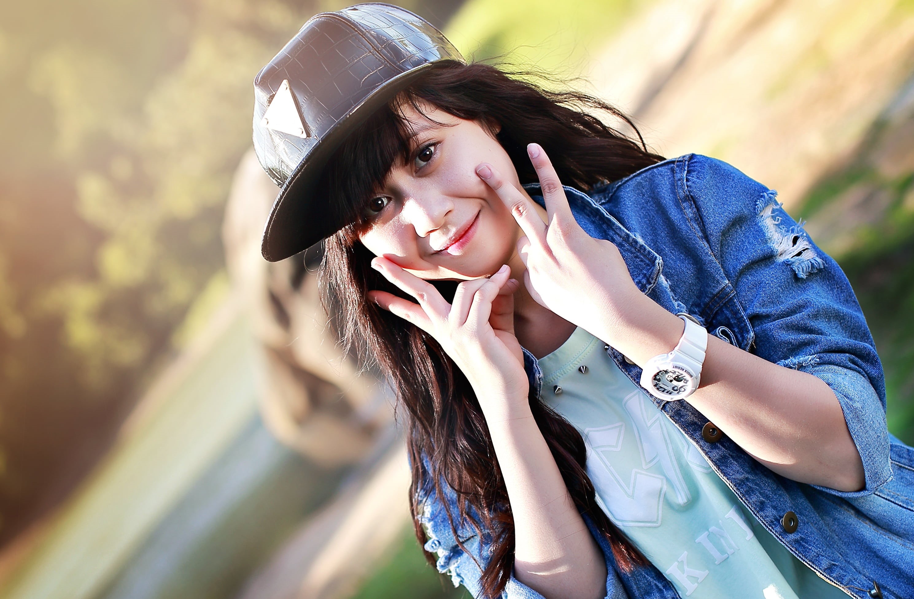 black, cute, education, beautiful woman, casual clothing, woman, mobile phone, friendship, college, denim, posing, caucasian Ethnicity, portrait, happy, HD Wallpaper
