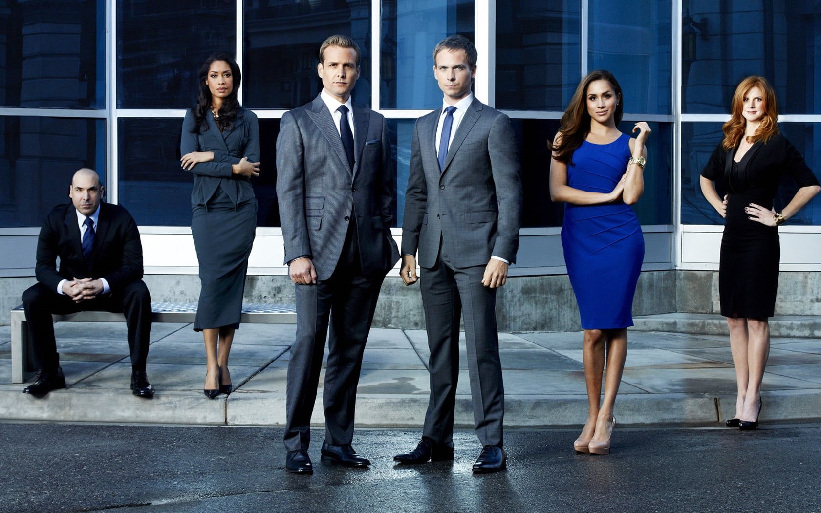 white Collar Worker, standing, office Worker, s, office Building, partnership, formalwear, adult, dress, business Person, expertise, arms Crossed, well-dressed, HD Wallpaper