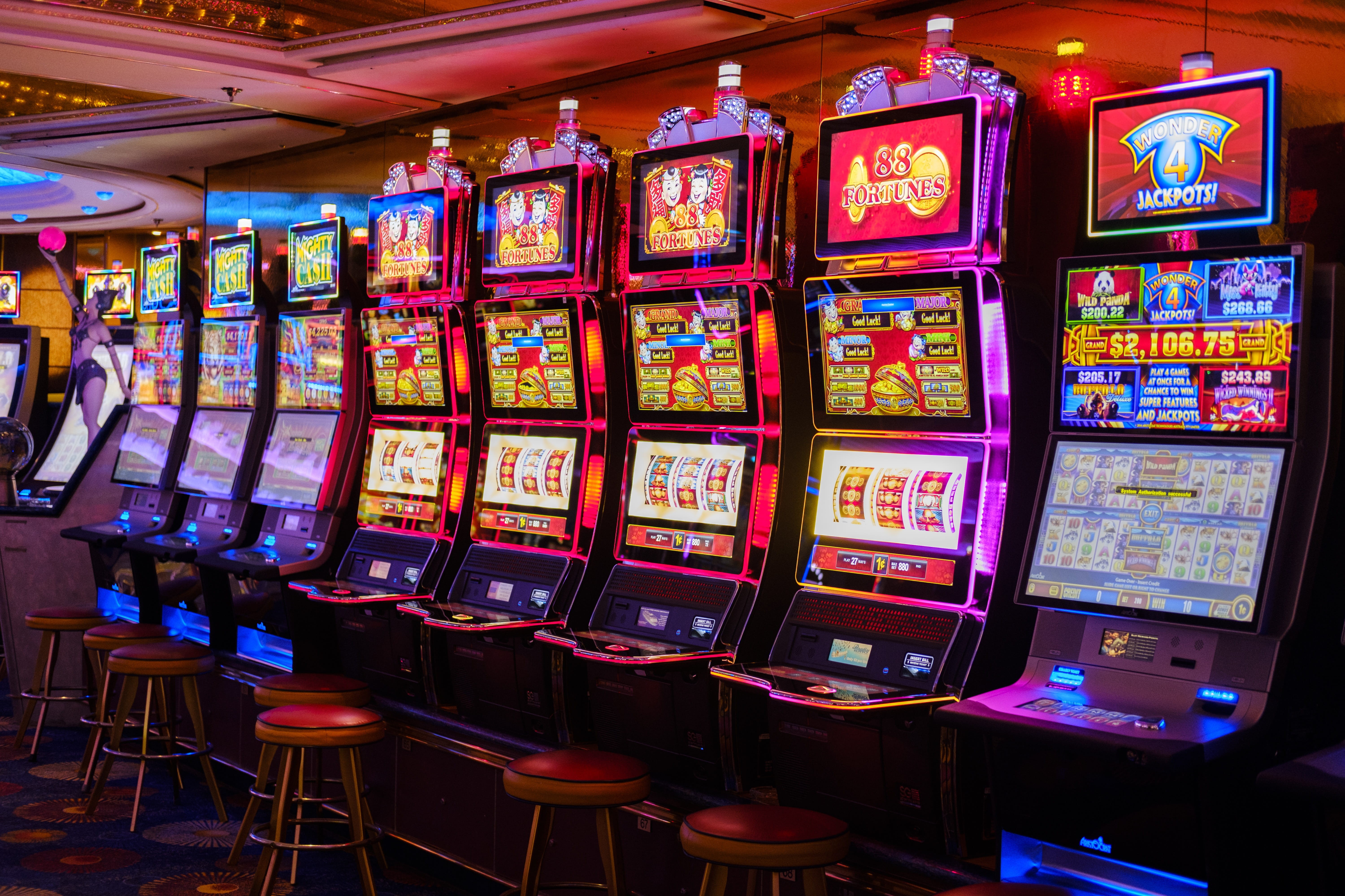 multi colored, seat, opportunity, casino, jackpot, arcade, vending machine, choice, leisure activity, consumerism, large group of objects, retail, in a row, HD Wallpaper