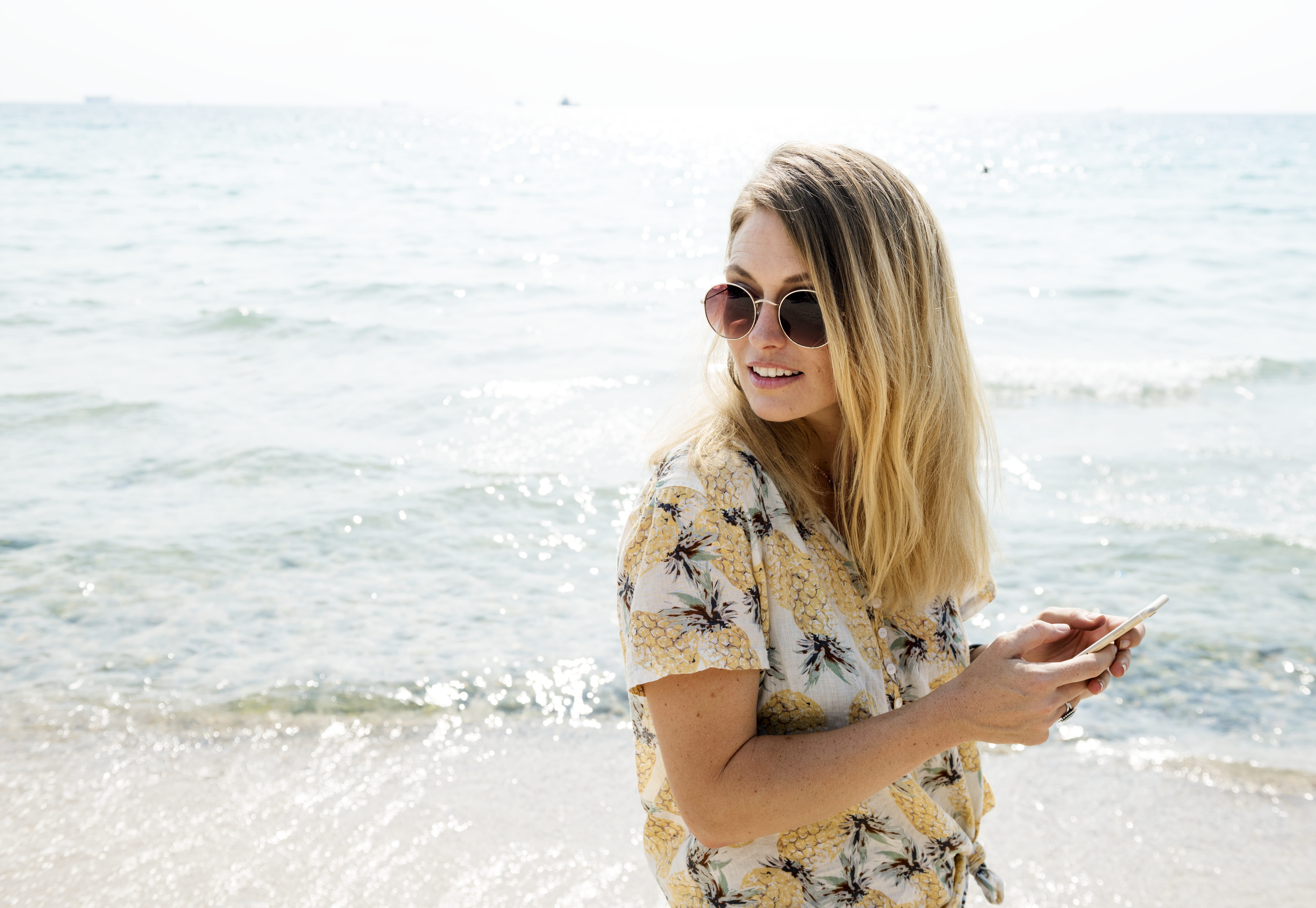 beach, shore, glasses, relaxation, life, holiday, tour, land, young adult, route, tourism, water, casual, summer, real people, expedition, exploration, HD Wallpaper