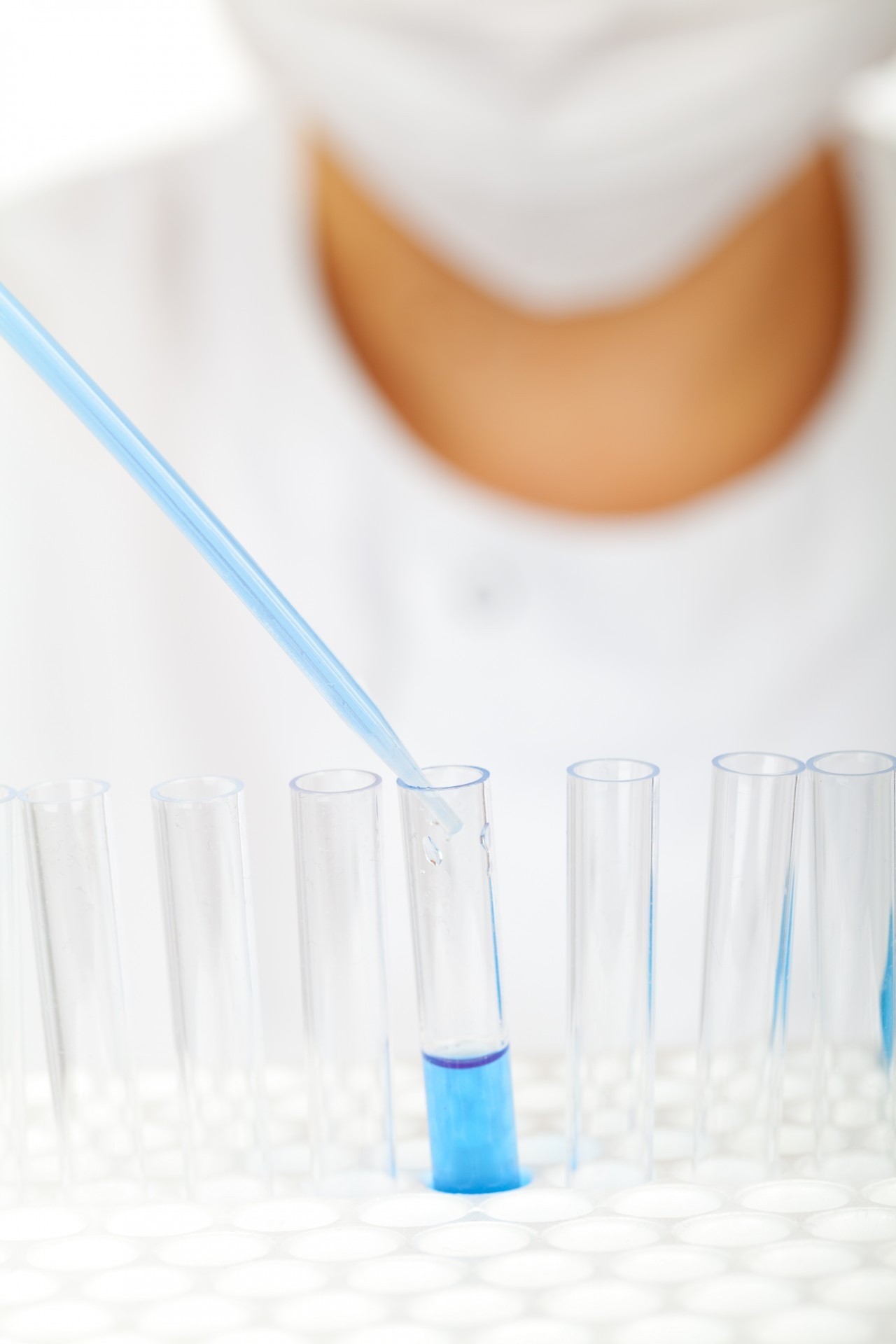 education, people, focus on foreground, women, medicine, laboratory, tubes, discovery, test tubes, biotechnology, medical Test, research, doctor, scientific Experiment, Phone HD Wallpaper