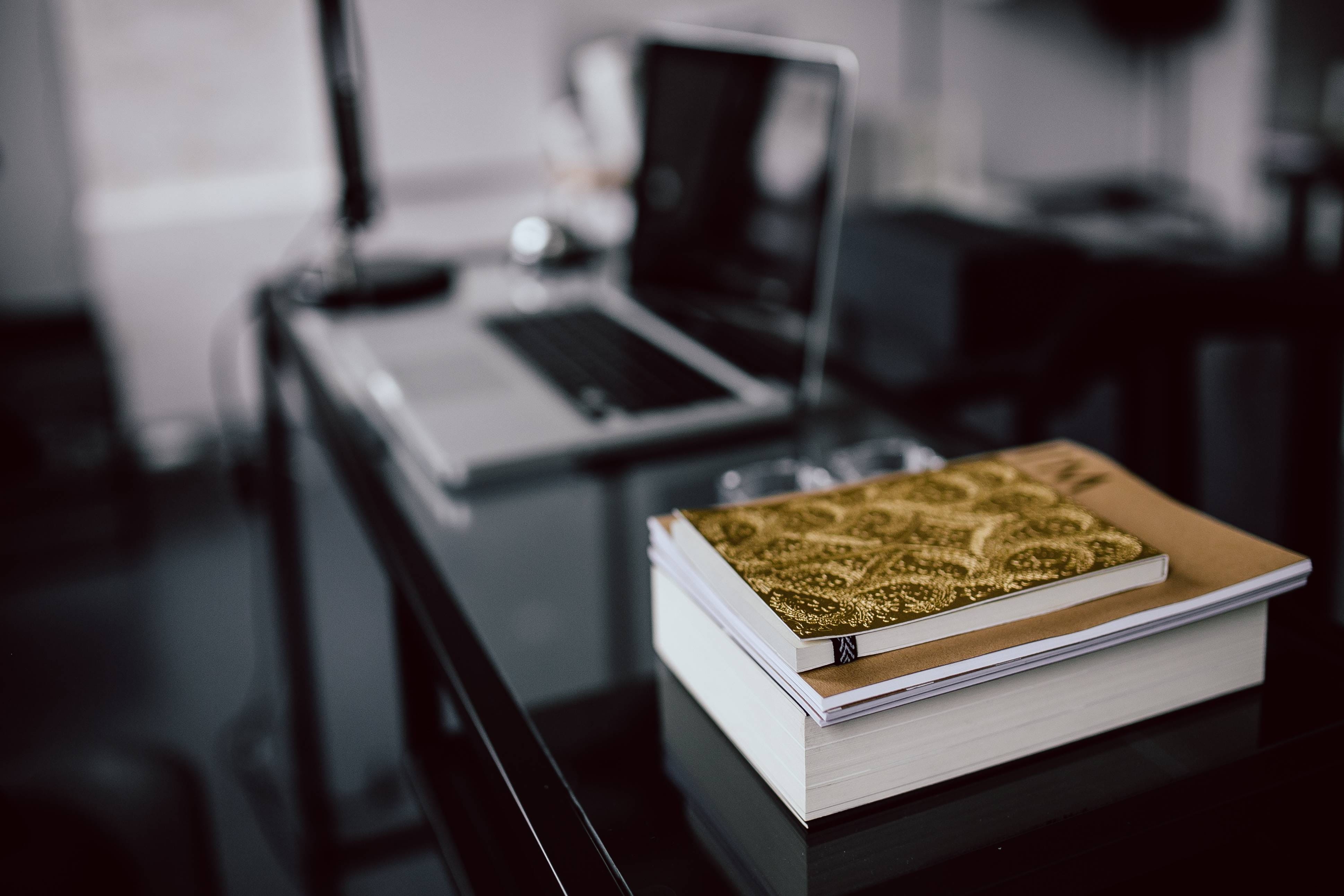 day, freshness, selective focus, business, journals, close-up, workspace, indoors, laptop, box, dark, desk, technology, workplace, food and drink, 4K, HD Wallpaper