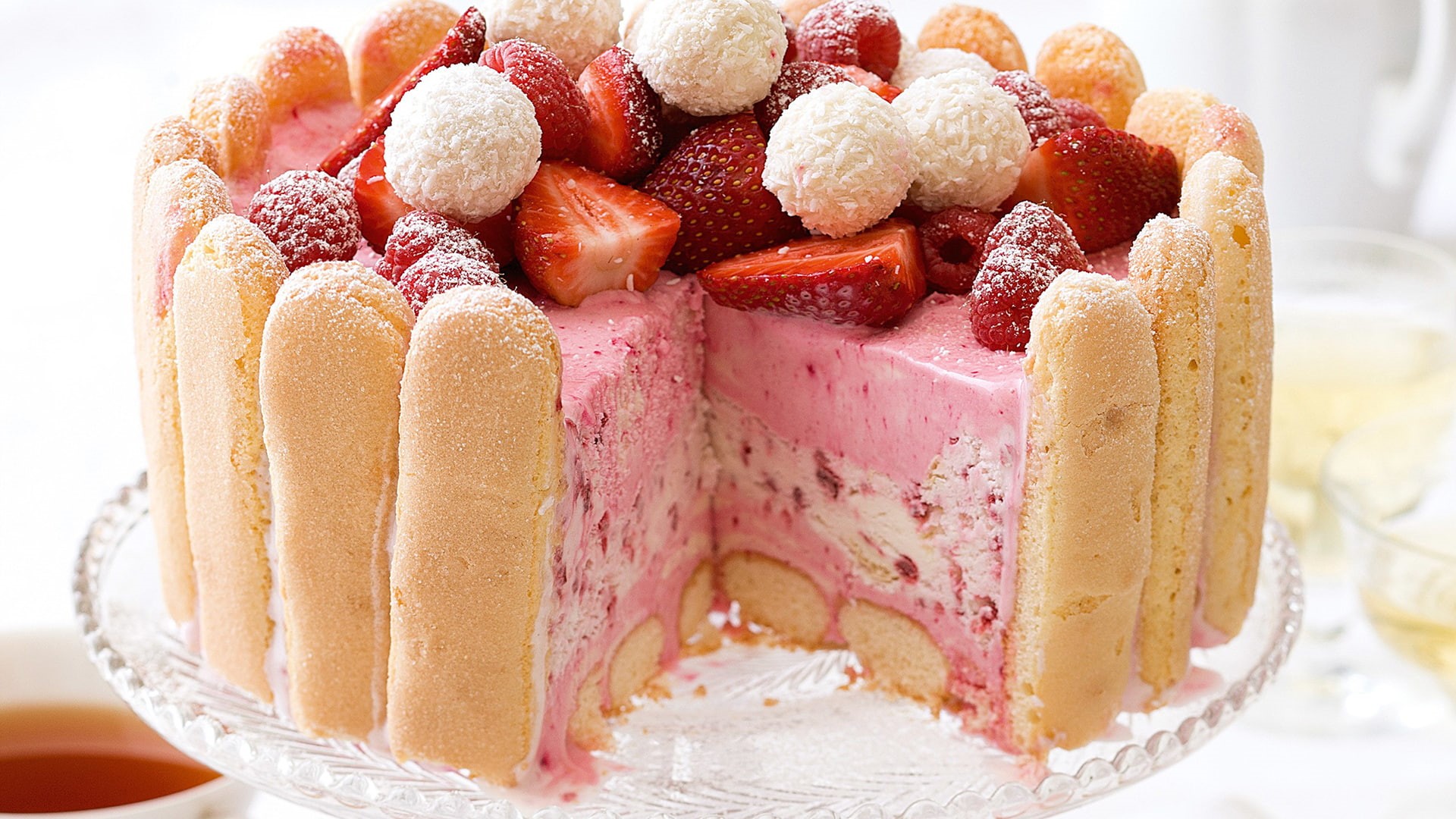 piece, restaurant, meal, fruit, cake, breakfast, dessert, fat, dinner, food, plate, chocolate, dish, cream, sugar, sweet, nutrition, closeup, confectionery, HD Wallpaper