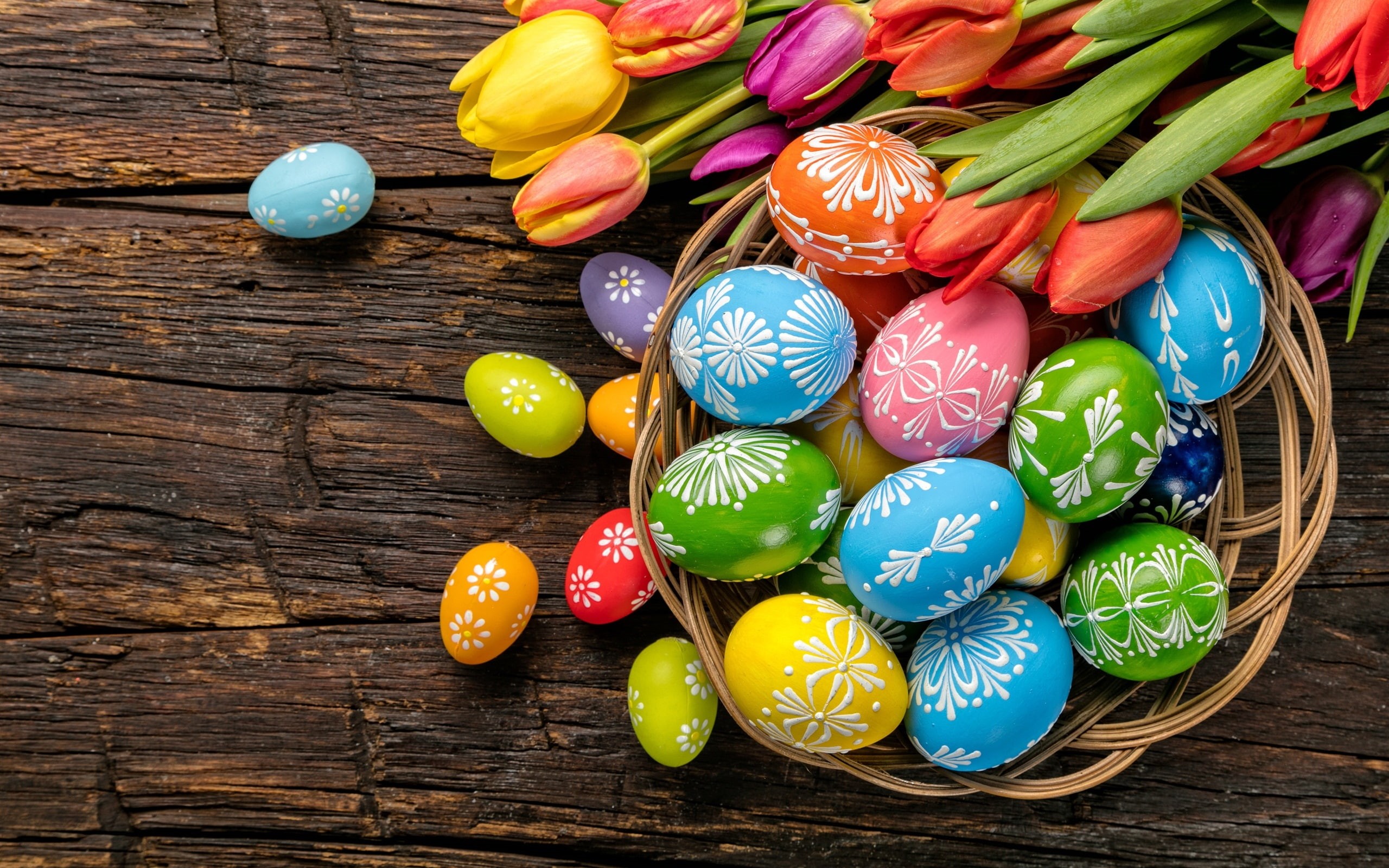 yellow, Easter, Colorful, Wood, color, flowers, Eggs, Basket, red, assorted, 2K, Tulips, HD Wallpaper