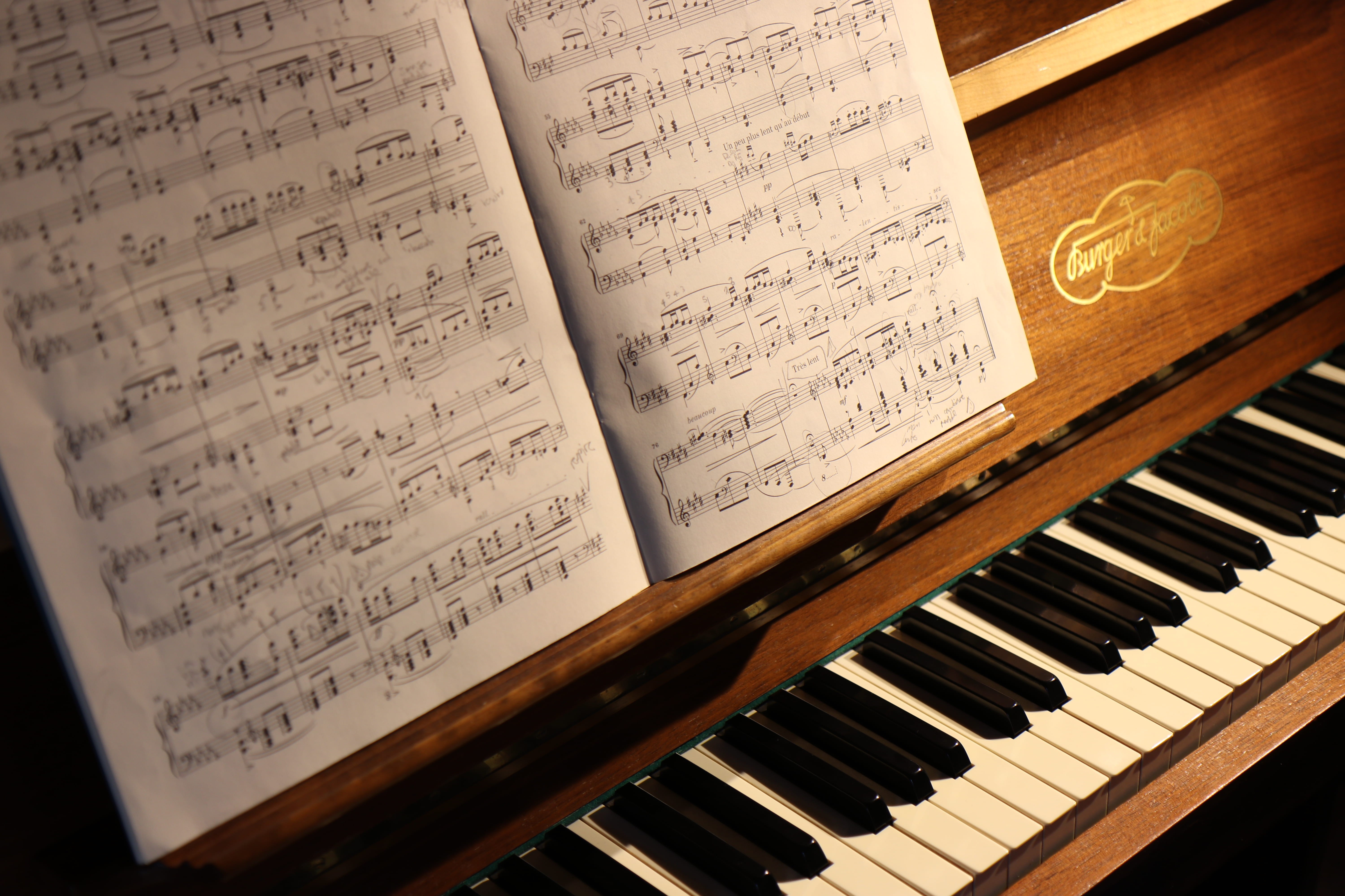 antique, instrument, book, upright, 5K, close-up, no people, keyboard instrument, white, classical style, musical equipment, arts culture and entertainment, HD Wallpaper