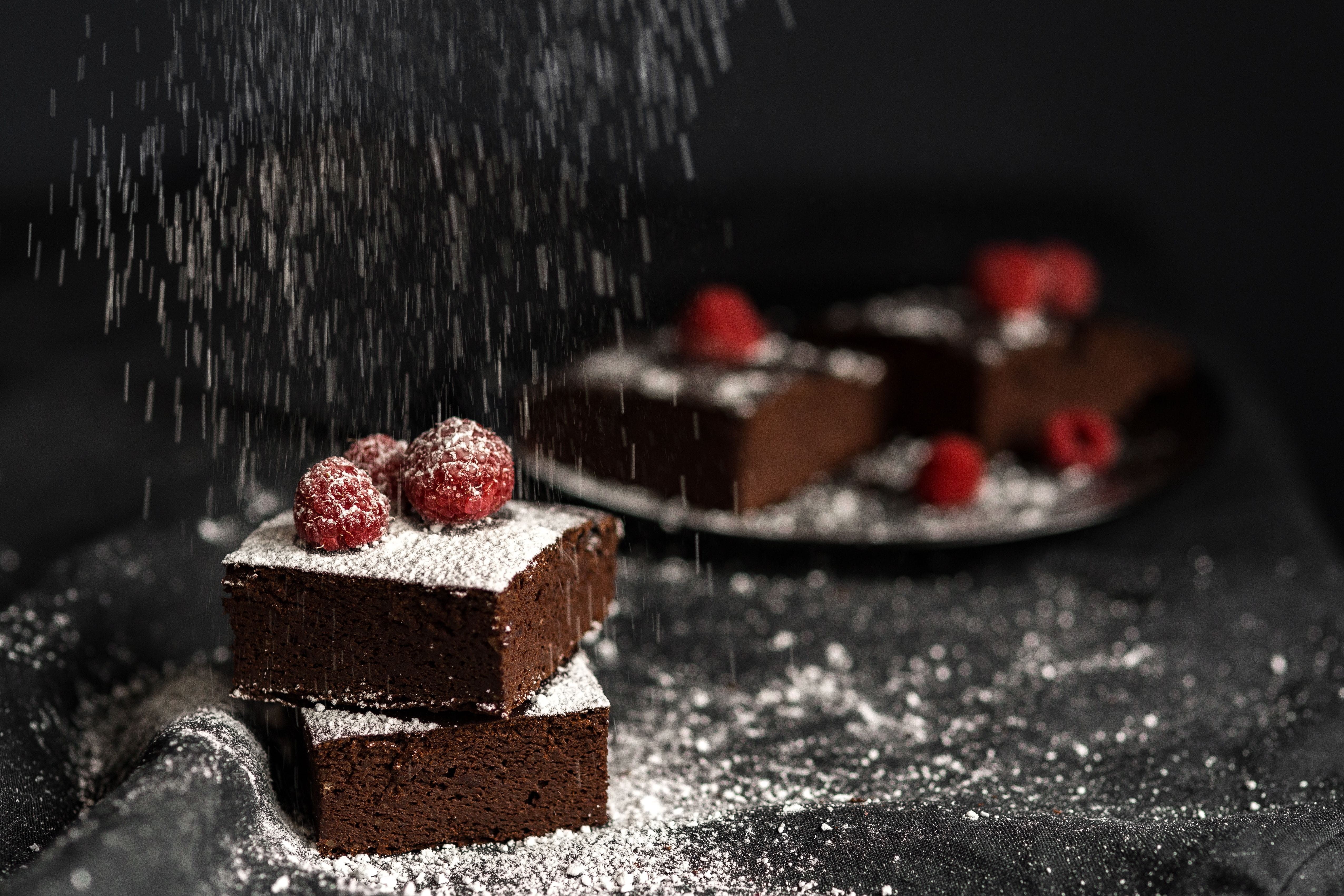 cake, 4K, indulgence, food, no people, christmas, chocolate, sweet Food, sweet, PEANUT BUTTER, delicious, bean, red, ready-to-eat, baked, night, butter, HD Wallpaper