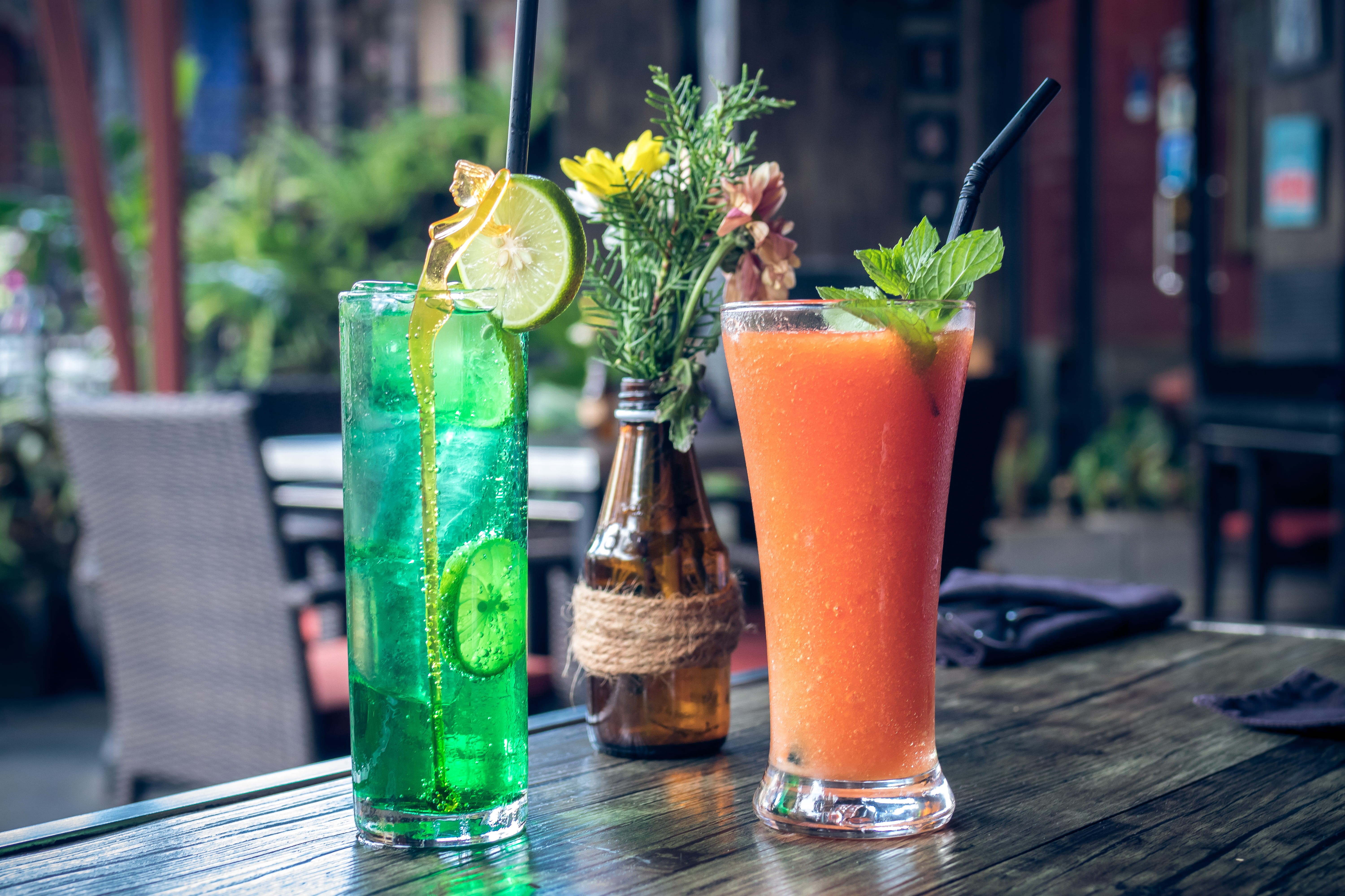 green, drinking straw, table, refreshing, drinking glass, no people, healthy, delicious, household equipment, outdoors, juicy, refreshment, shake, focus on foreground, HD Wallpaper