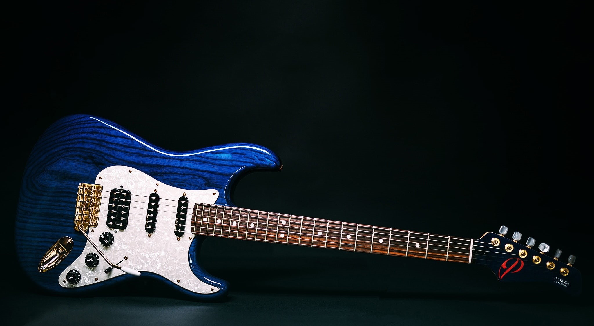 string instrument, electricguitar, stratocaster, fretboard, arts culture and entertainment, musical instrument string, single object, electric guitar, penacustom, HD Wallpaper
