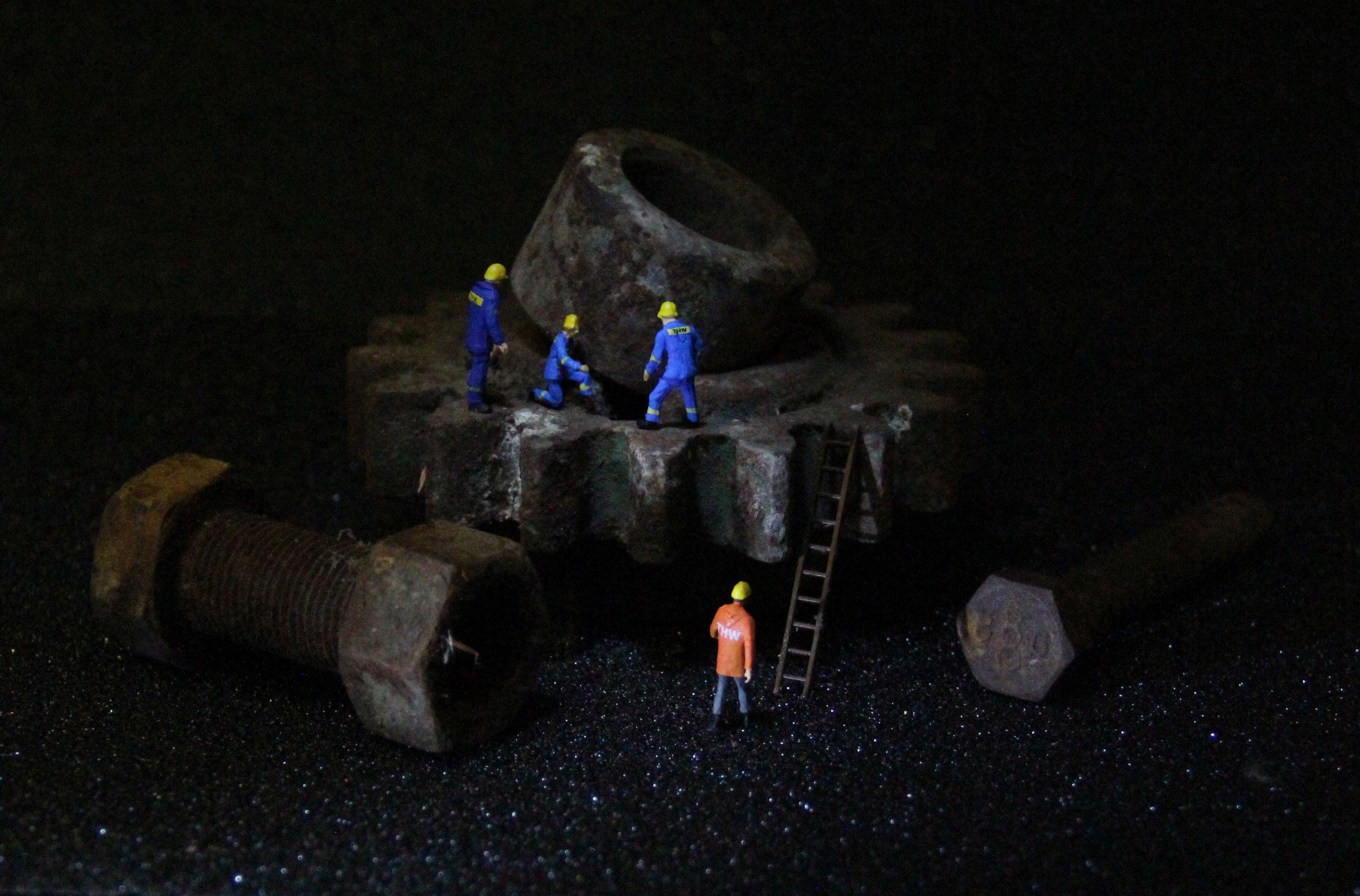 nature, full length, small, adult, industry, toys, work clothes, security, protective clothing, 1 87, men, humorous, travel, old, machine, mechanics, drive shaft, HD Wallpaper