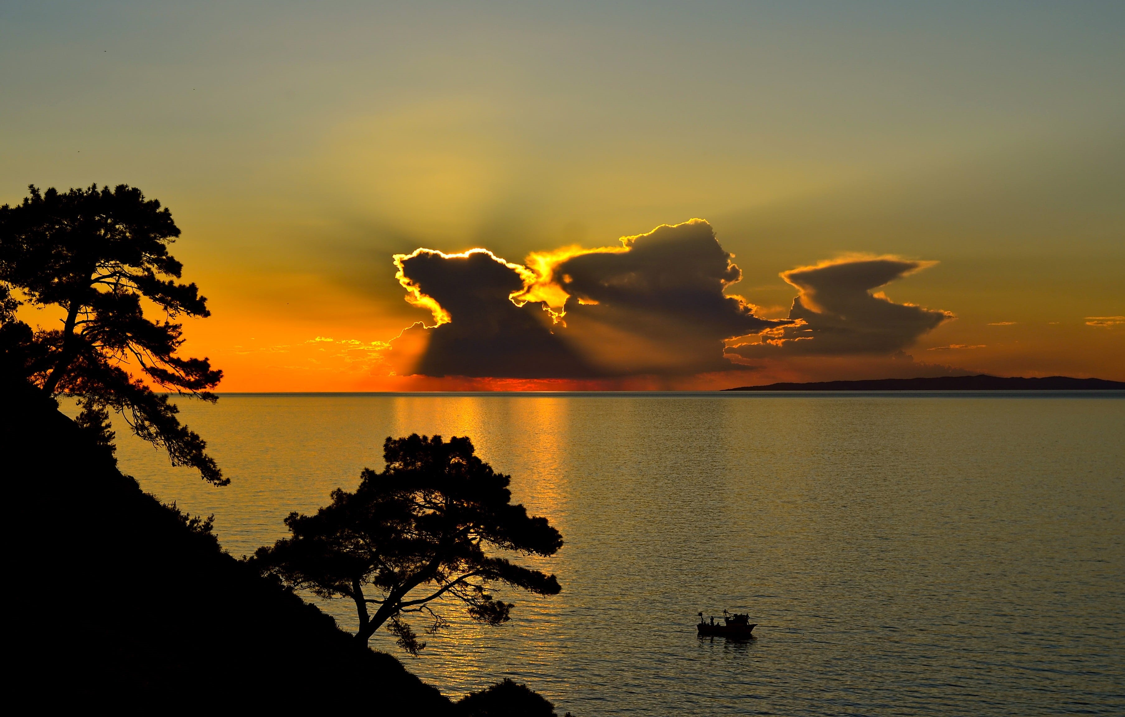 cloud - Sky, houses, dusk, horizon over water, marine, peace, silhouette, water, toys hobbies, non-urban scene, tree, map, tranquil Scene, plant, nature, HD Wallpaper