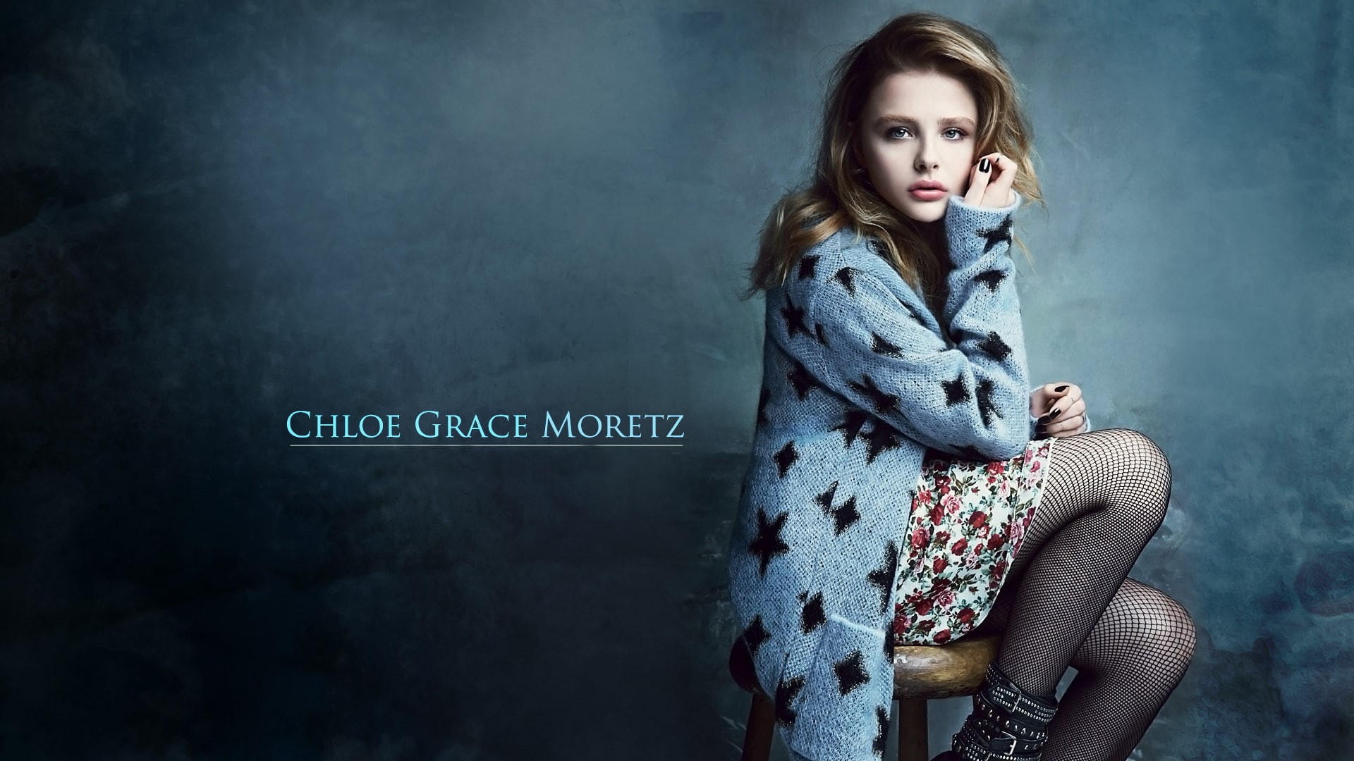 hair, standing, moretz, 1080P, hairstyle, child, fashion, young women, teenager, women, portrait, Actress, looking at camera, clothing, young adult, grace, HD Wallpaper