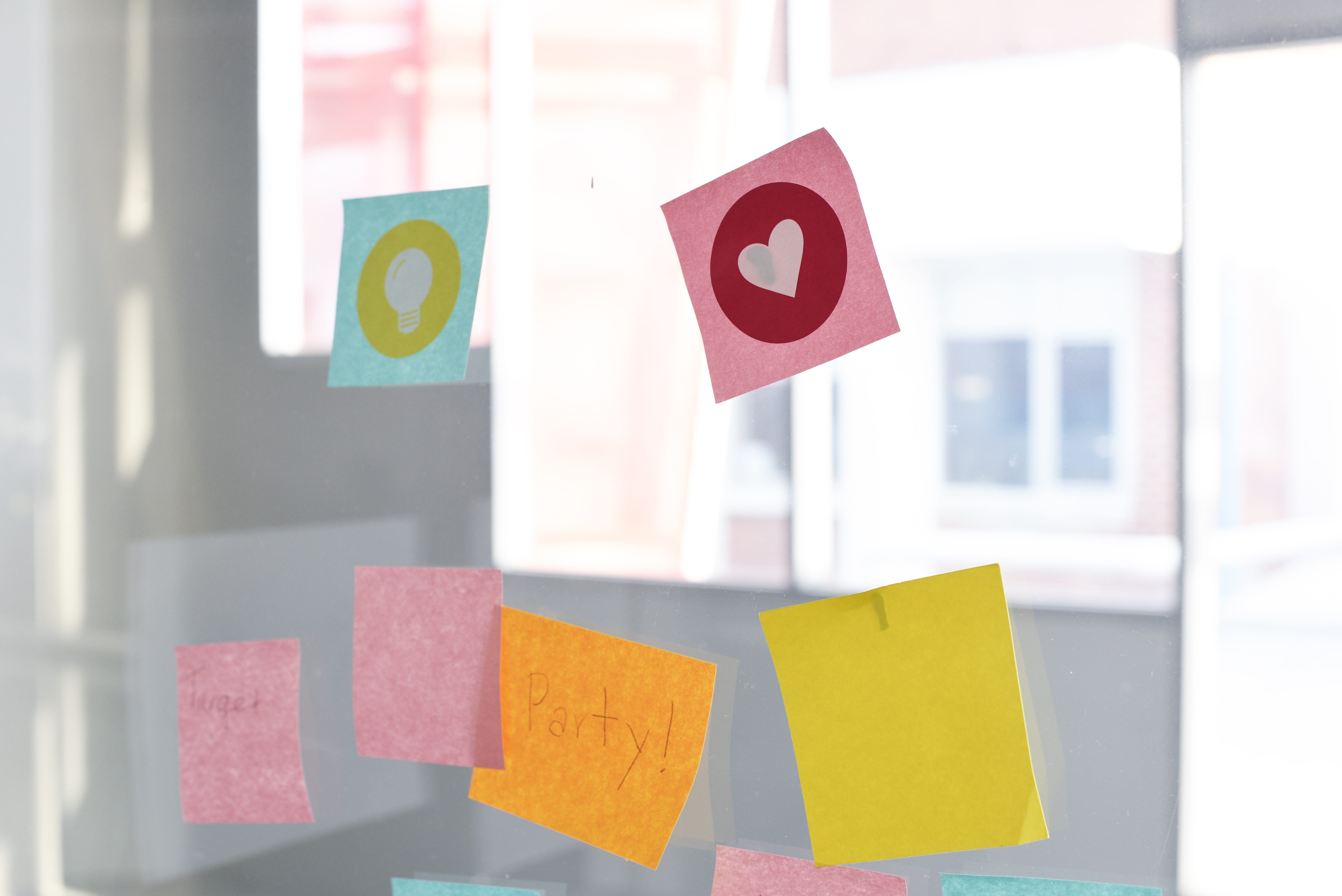heart, red, information, Glass, number, reminder, green color, shape, sticky note, note - message, post, pasted, Company, notes, adhesive note, stick, wall, HD Wallpaper