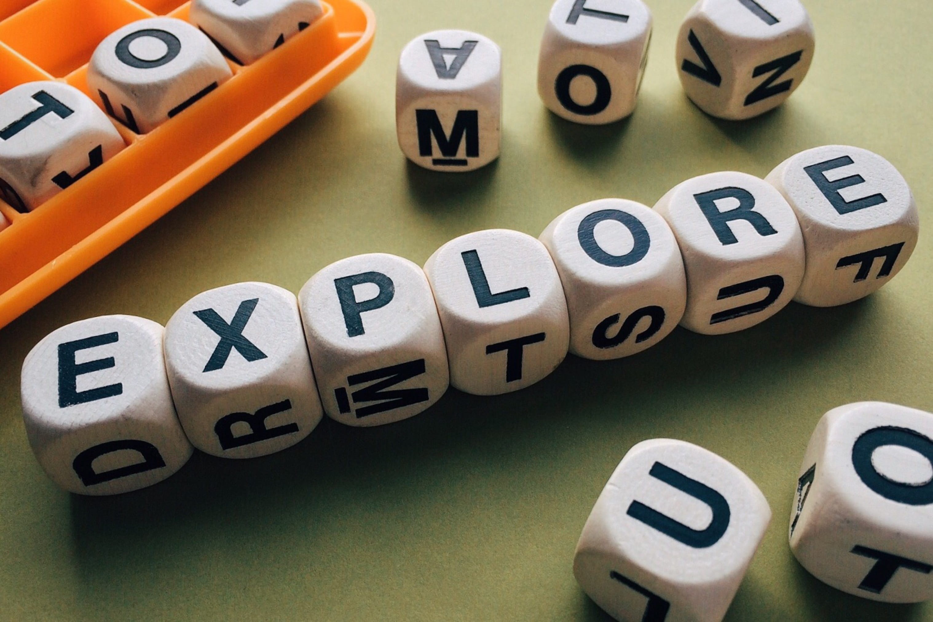 black, no people, western script, green, dice, colored background, game, dices, word, alphabet, shape, boggle, explore, large group of objects, opportunity, HD Wallpaper