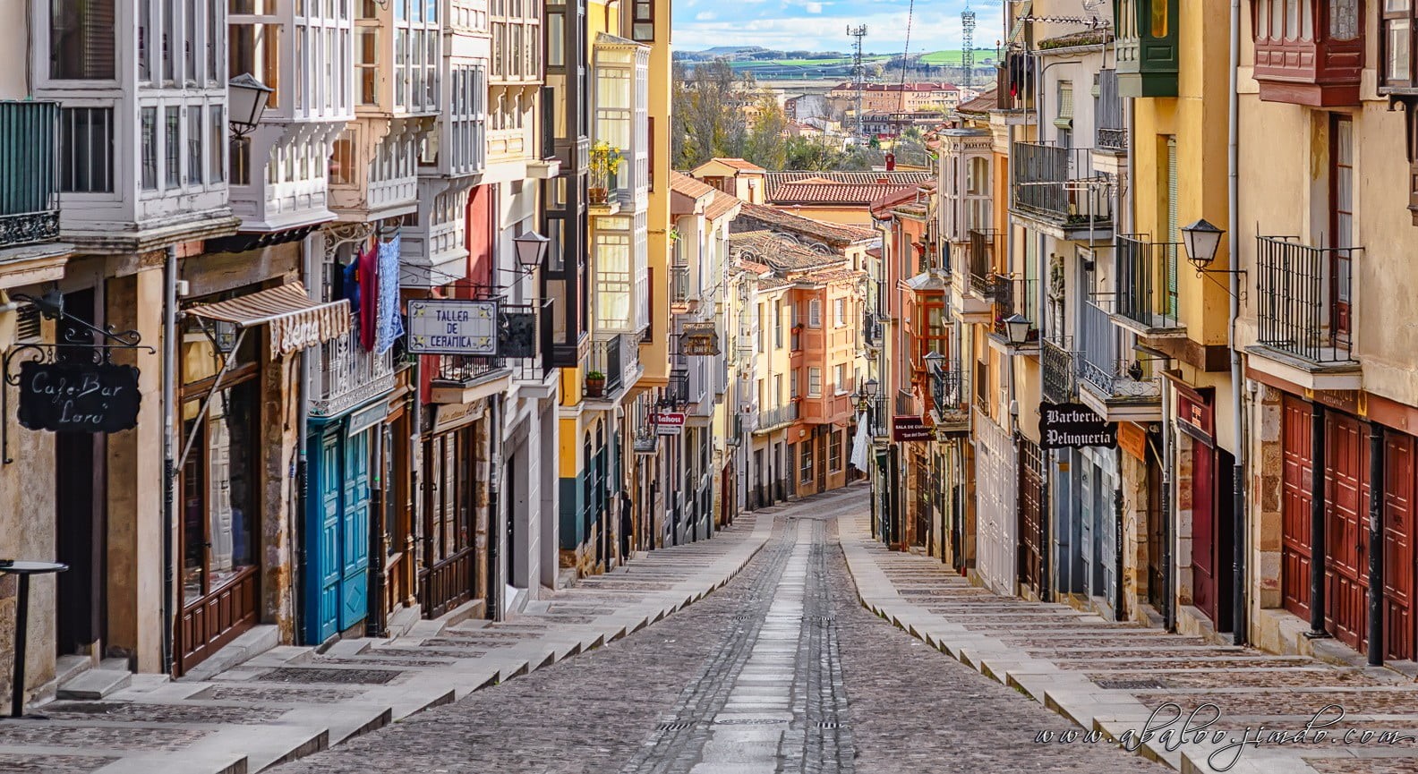 pavements, old, the way forward, photography, stores, building, old building, residential district, city street, architecture, built structure, direction, HD Wallpaper