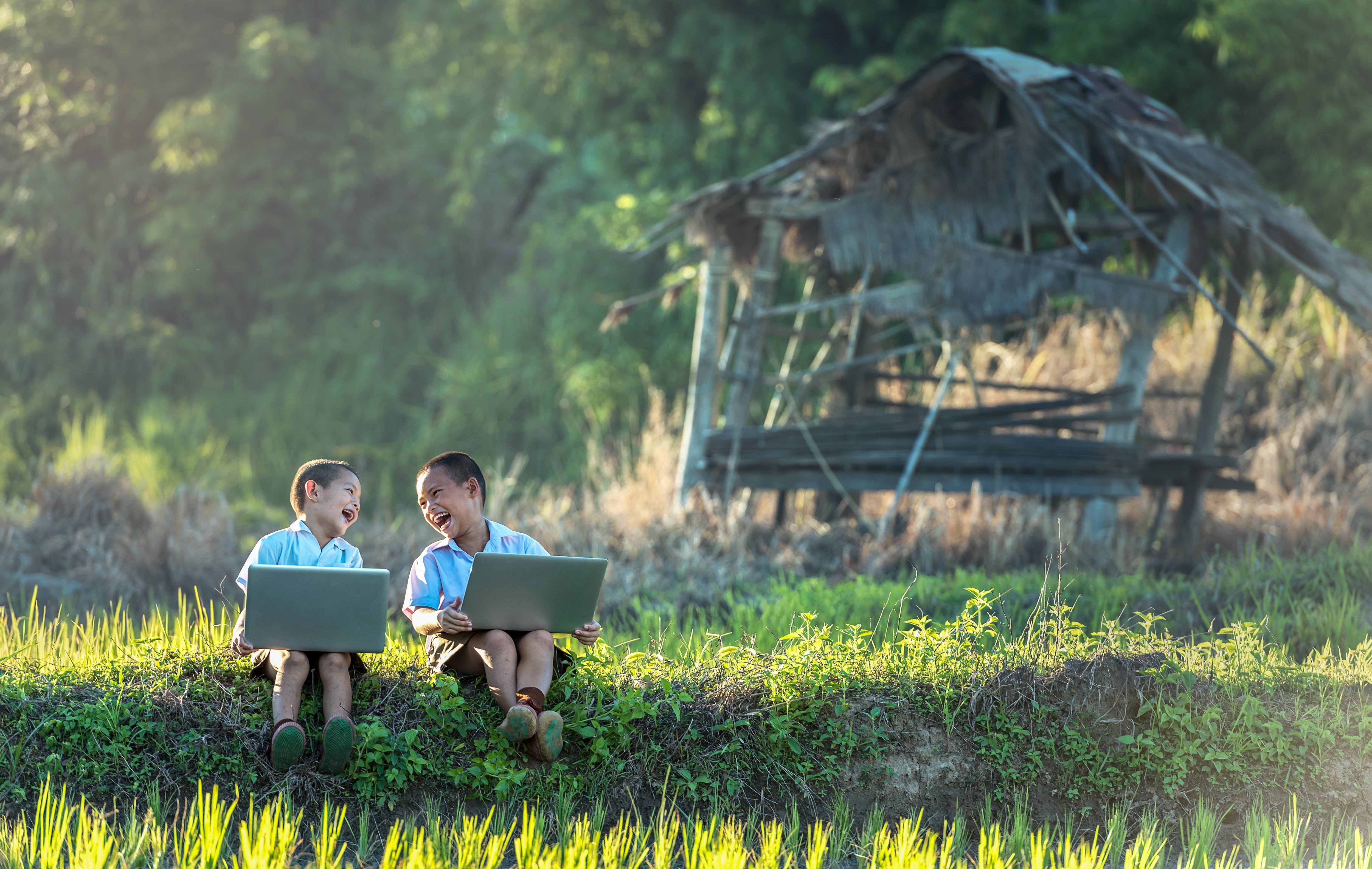 people, vietnamese, seat, joy, talking, happy, dear, wireless technology, laugh, males, myanmar burma, learning, lifestyle, computer network, enjoy, dom, HD Wallpaper