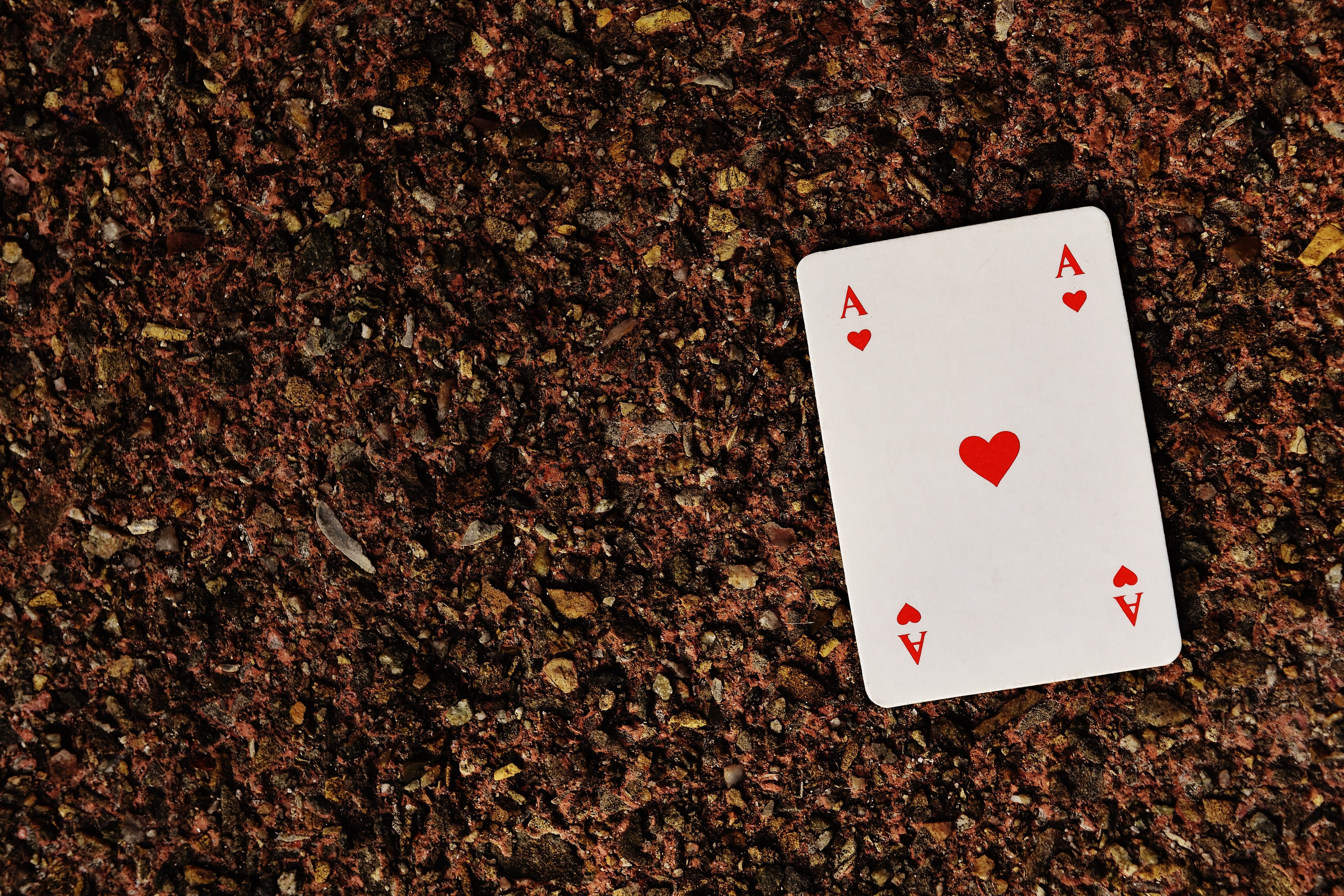 surface, win, cards, card, opportunity, no people, ace, pik, arts culture and entertainment, heart, leisure games, 5K, leisure activity, poker - card game, HD Wallpaper