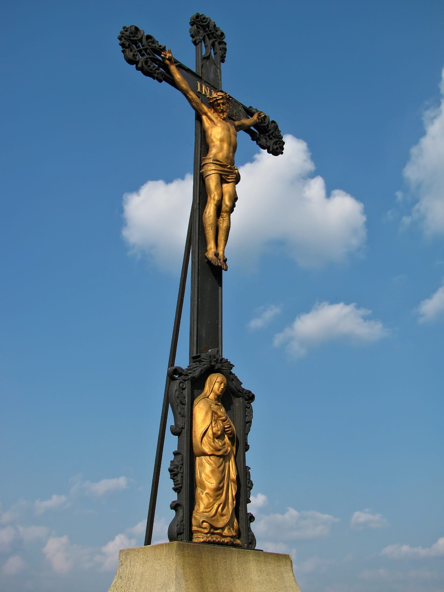 peace, crucifix, outdoors, human representation, symbol, low angle view, Christ, heaven, jesus, memorial, the past, divine, 1080P, bible, sacred, Christianity, Phone HD Wallpaper