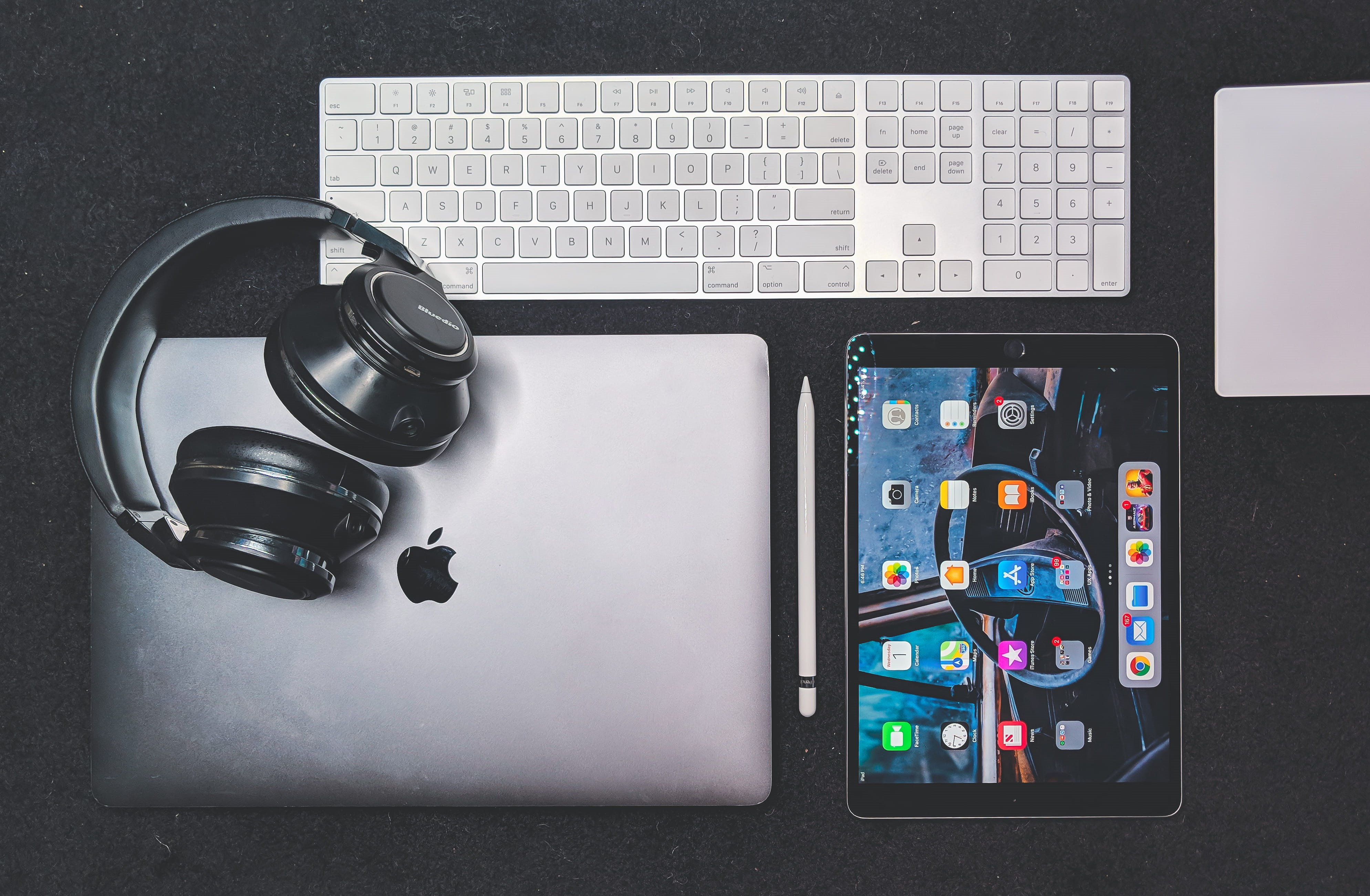 nigeria, mouse, technology, still life, create, products, 4 egin st, pencil, indoors, phone, office, high angle view, ipad, accessories, connection, lagos, HD Wallpaper
