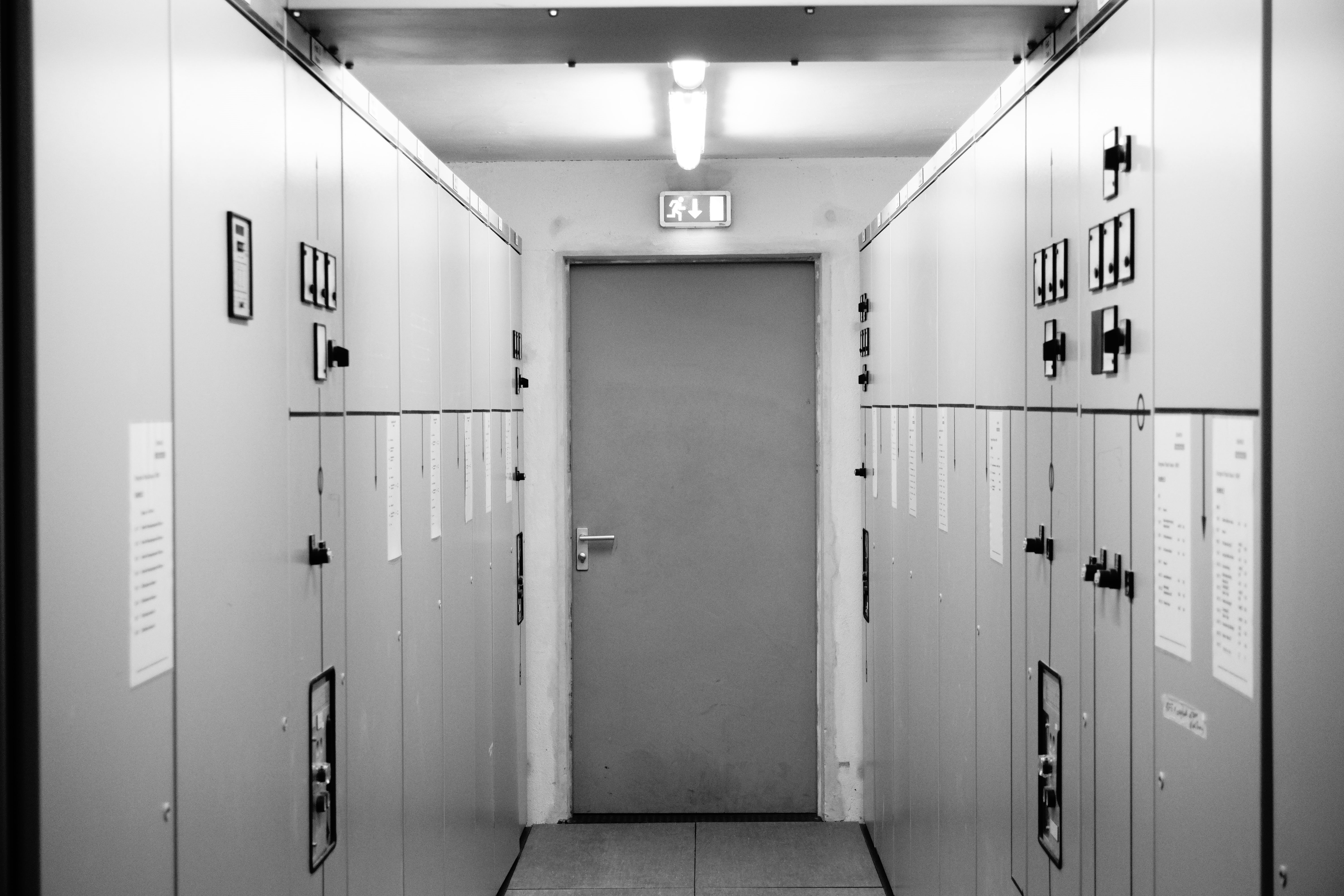 dressing room, indoors, entrance, occupational safety and health, number, emergency exit, building, safety, text, electricity, board, door, closed, power distribution unit, HD Wallpaper