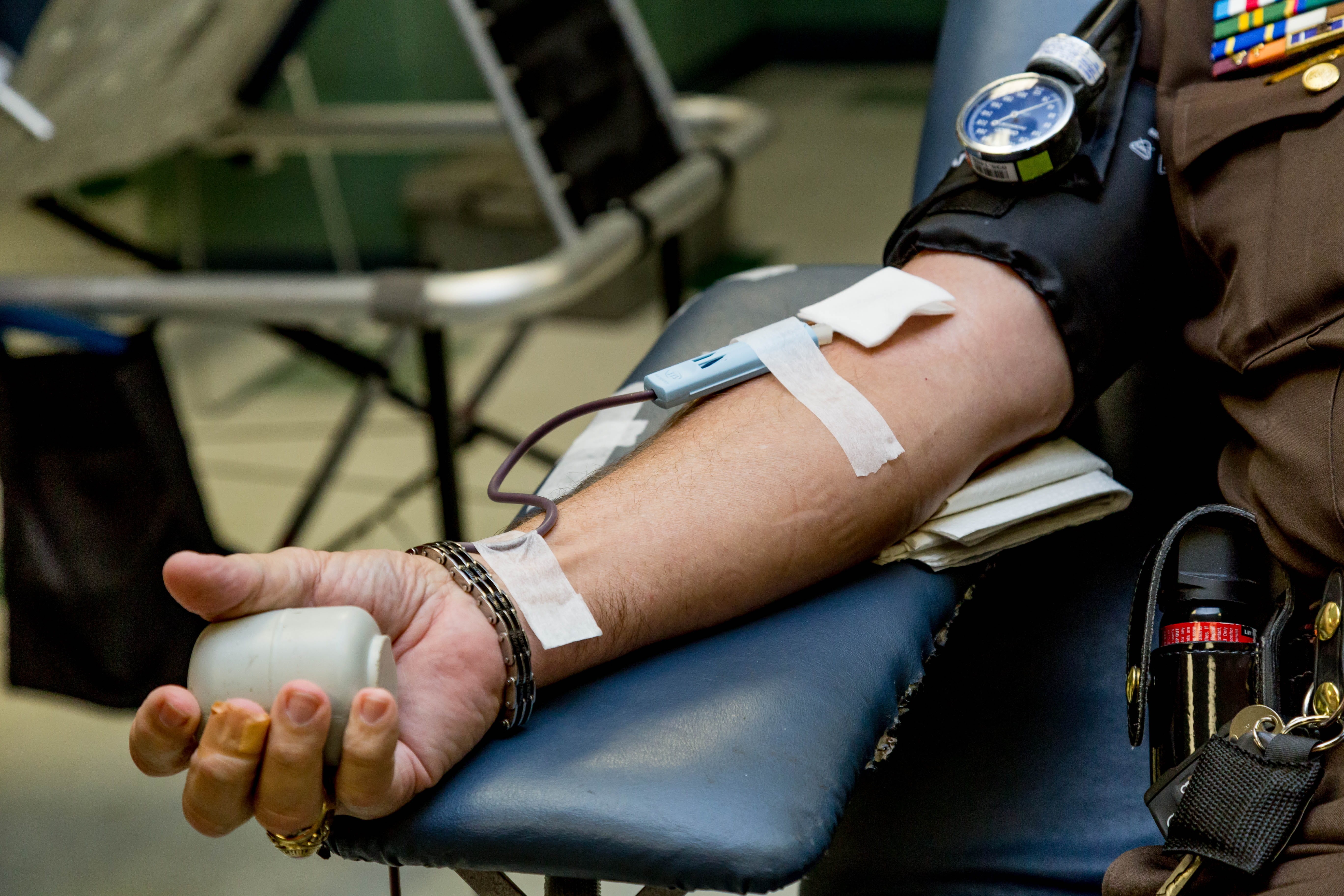 5K, uniform, police force, occupation, donating, chair, healthcare and medicine, indoors, person, urgency, people, hand, human body part, blood, medical procedure, HD Wallpaper