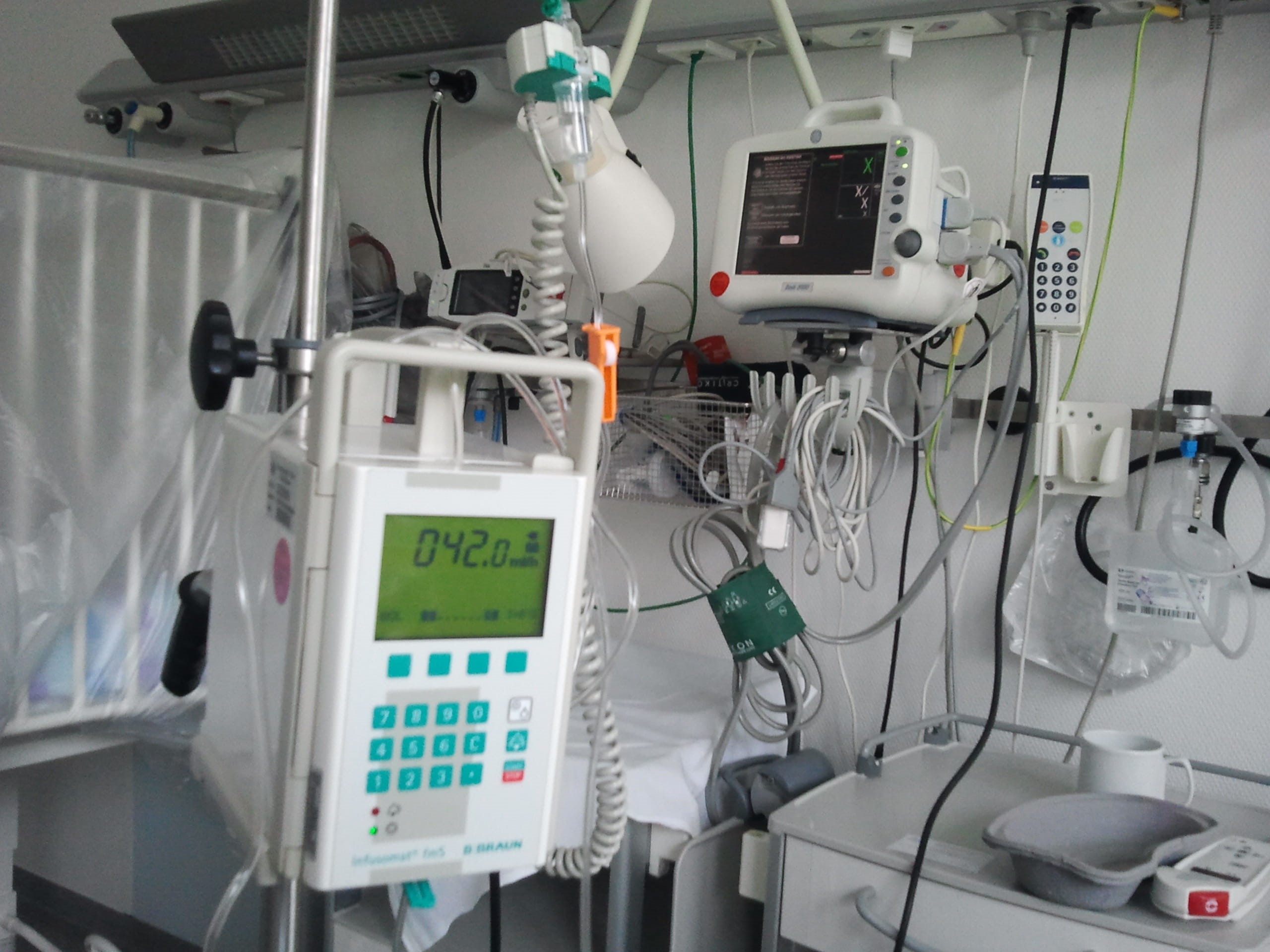 medical, gauge, equipment, emergency room, instrument of measurement, doctor, power supply, healthcare and medicine, control, 2K, complexity, computer, HD Wallpaper