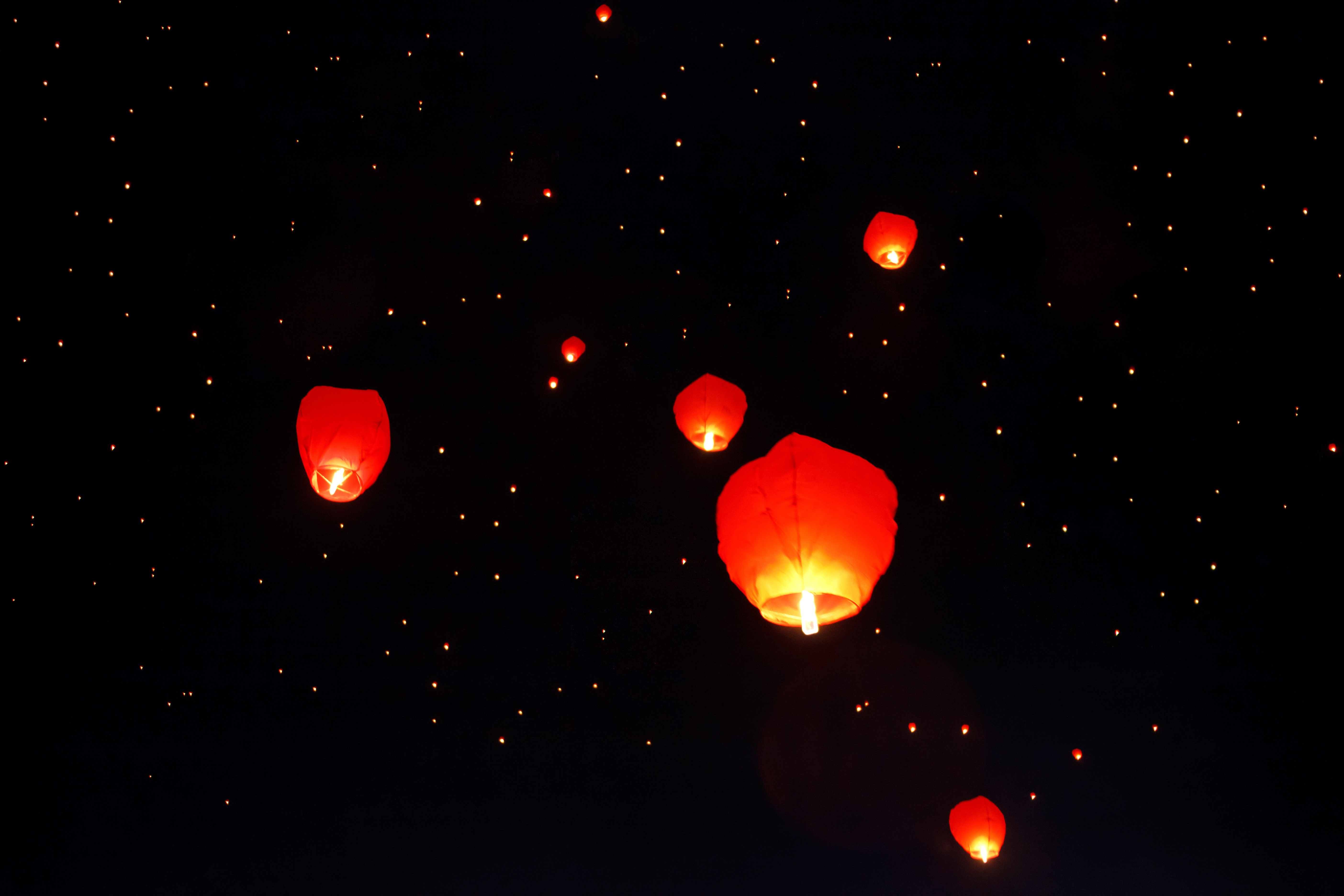 outdoors, chinese lantern, glowing, backgrounds, mid-air, no people, new, light, fire - Natural Phenomenon, orange, orange color, asian, celebration, paper lantern, HD Wallpaper