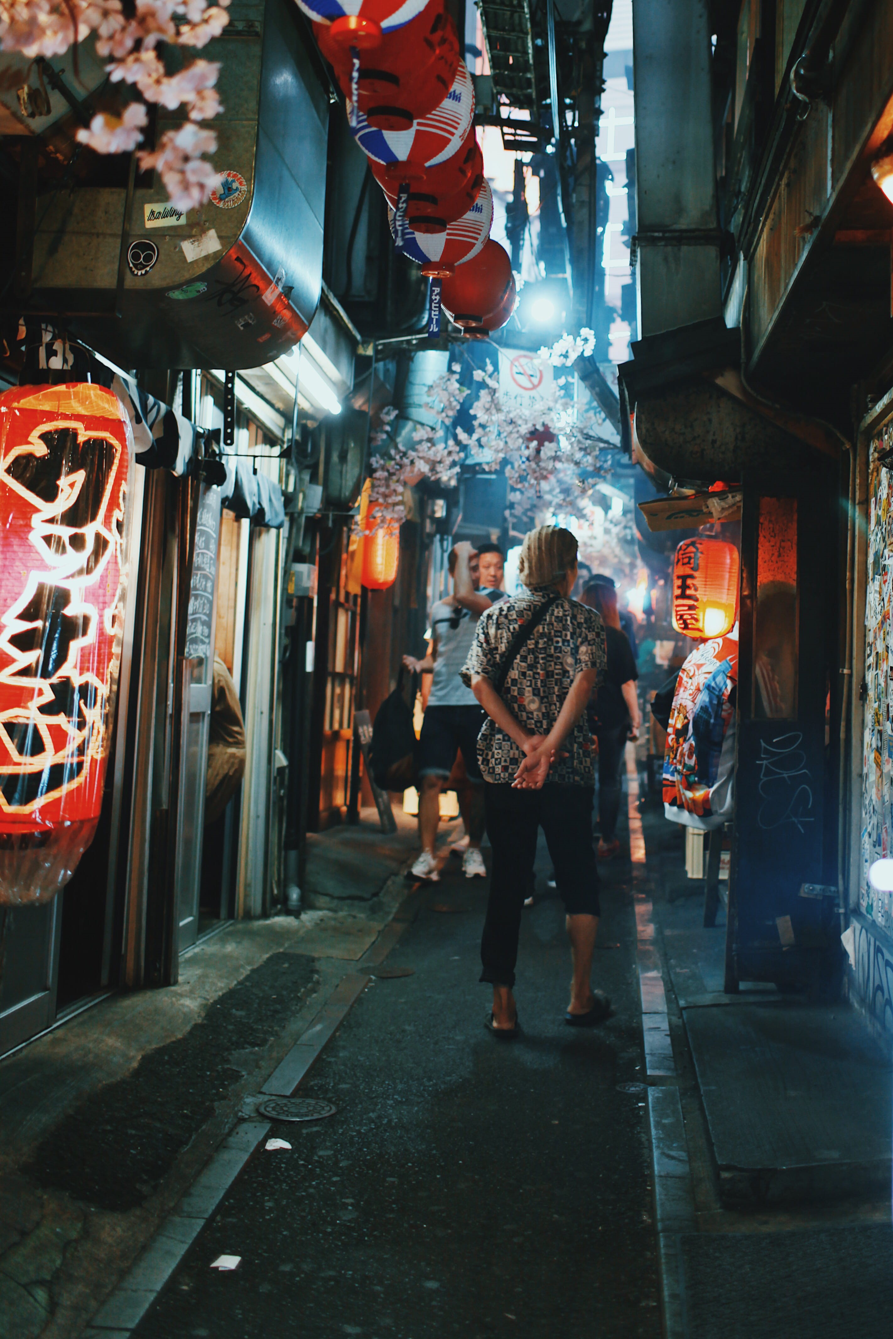 city, people, street, shinjuku, istanbul, retail, night, men, cultures, outdoors, europe, person, shopping, tourist, alley, standing, glow, store, travel Destinations, Phone HD Wallpaper