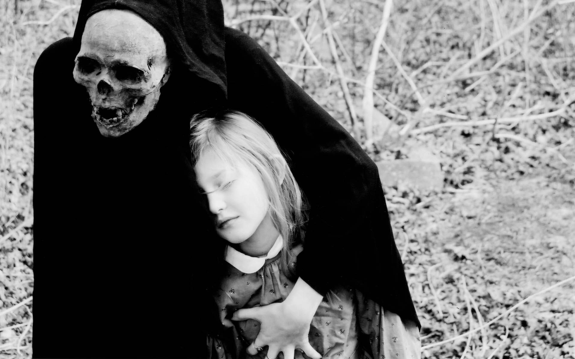 halloween, spooky, 1080P, life, mood, reaper, sorrow, skull, situation, mask, scary, creepy, evil, gothic, white, death, grim, emotion, costume, children, HD Wallpaper