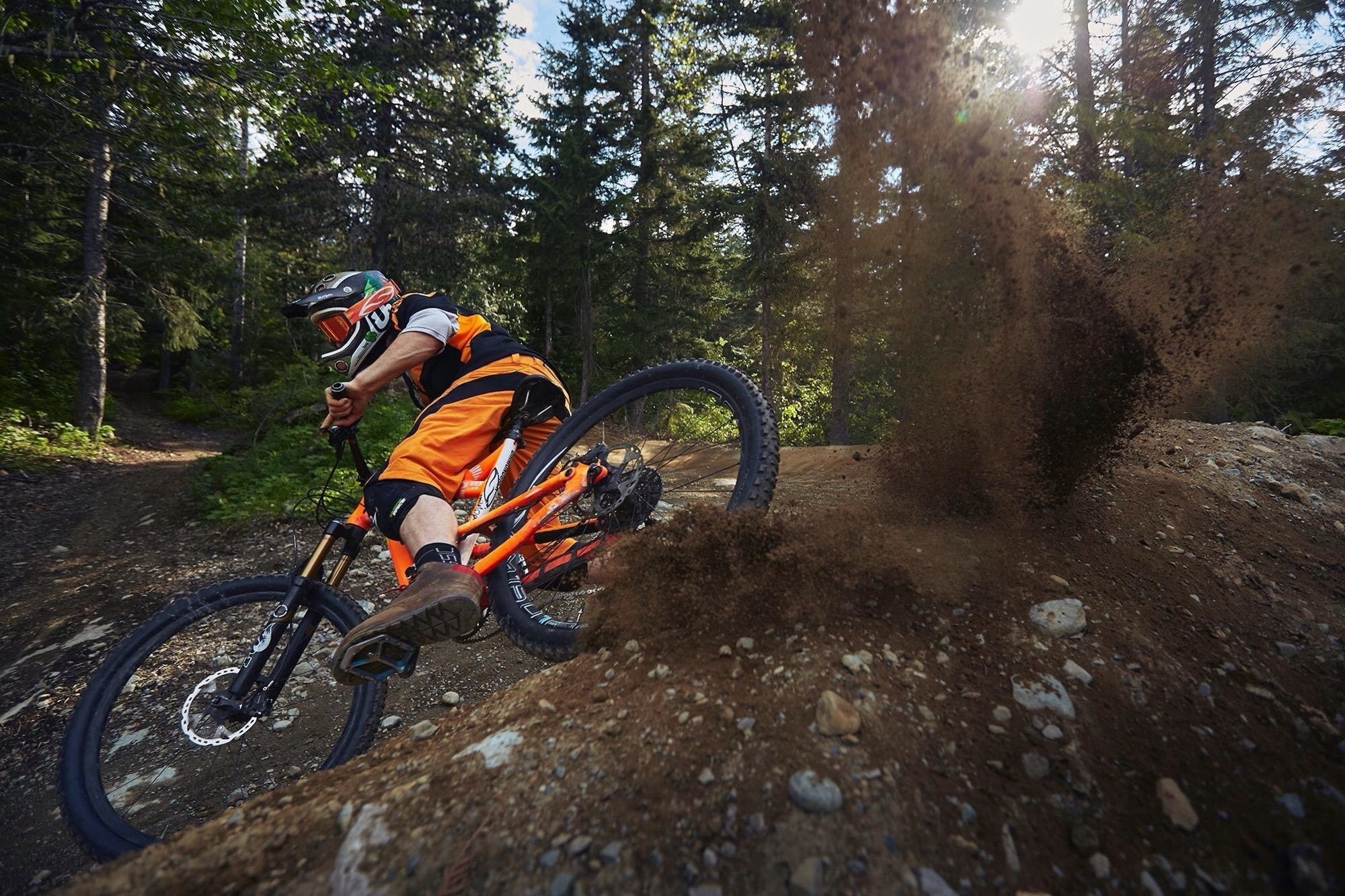 downhill mountain biking mountain bikes, 1080P, speed, leisure activity, headwear, land, ride, woodland, transportation, sport, forest, sports helmet, HD Wallpaper