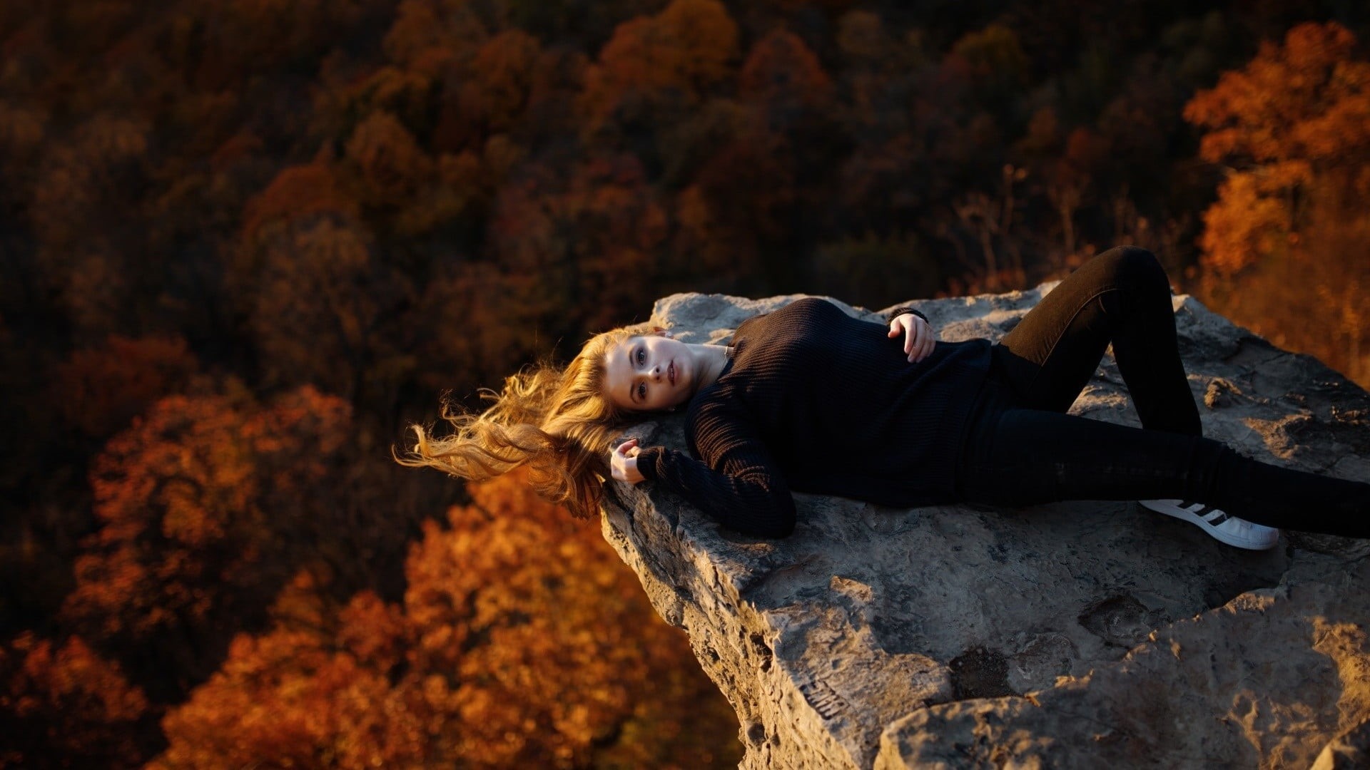 tree, sleeved, adult, yellow, looking at viewer, long hair, blonde, young Adult, autumn, black, day, young men, smiling, people, black clothing, clothing, HD Wallpaper