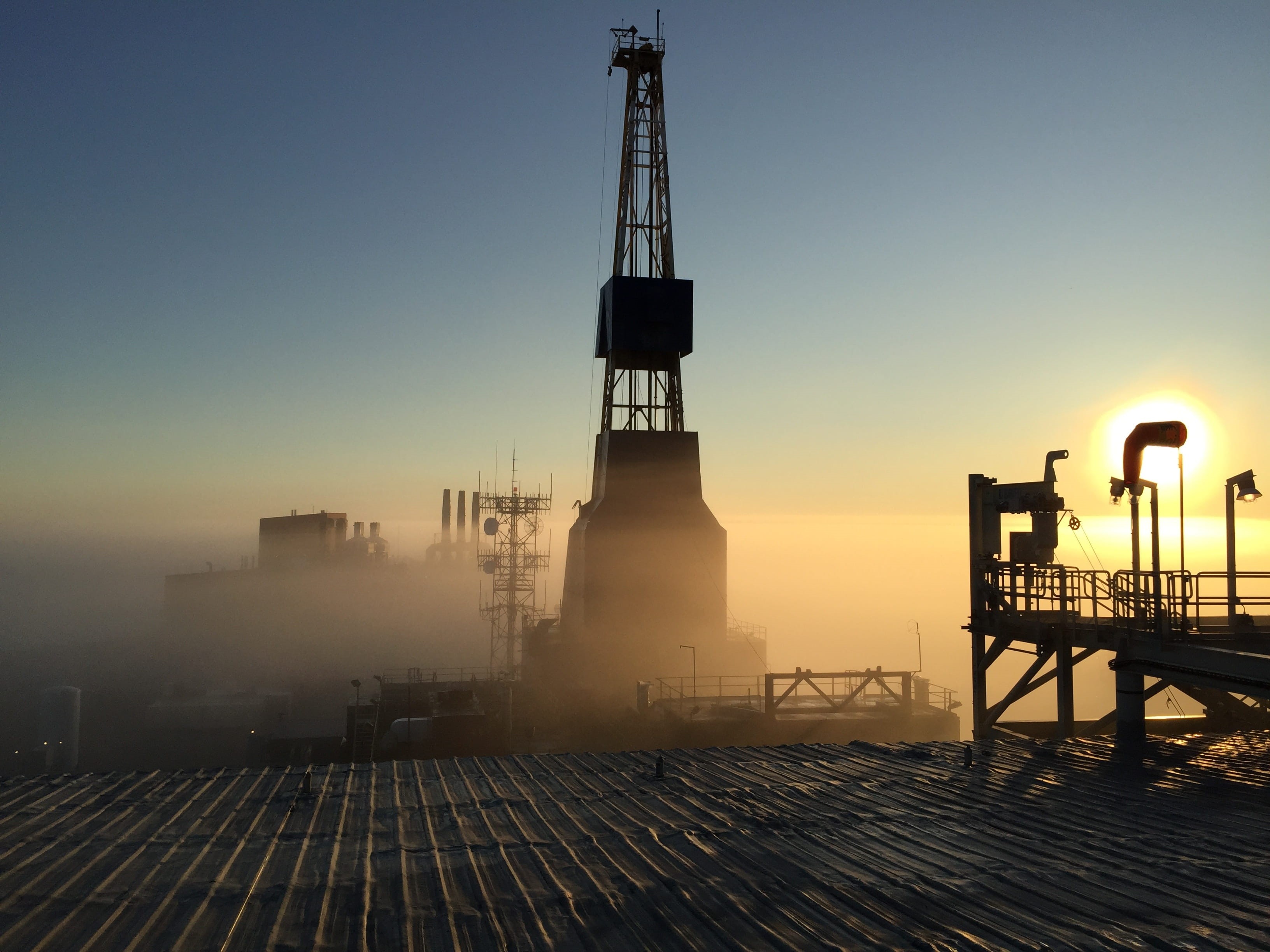 production, fog, tower, no people, outdoors, petroleum, sky, derrick, Energy, industry, metal, factory, pipe - tube, Oil, fuel and power generation, 2K, HD Wallpaper
