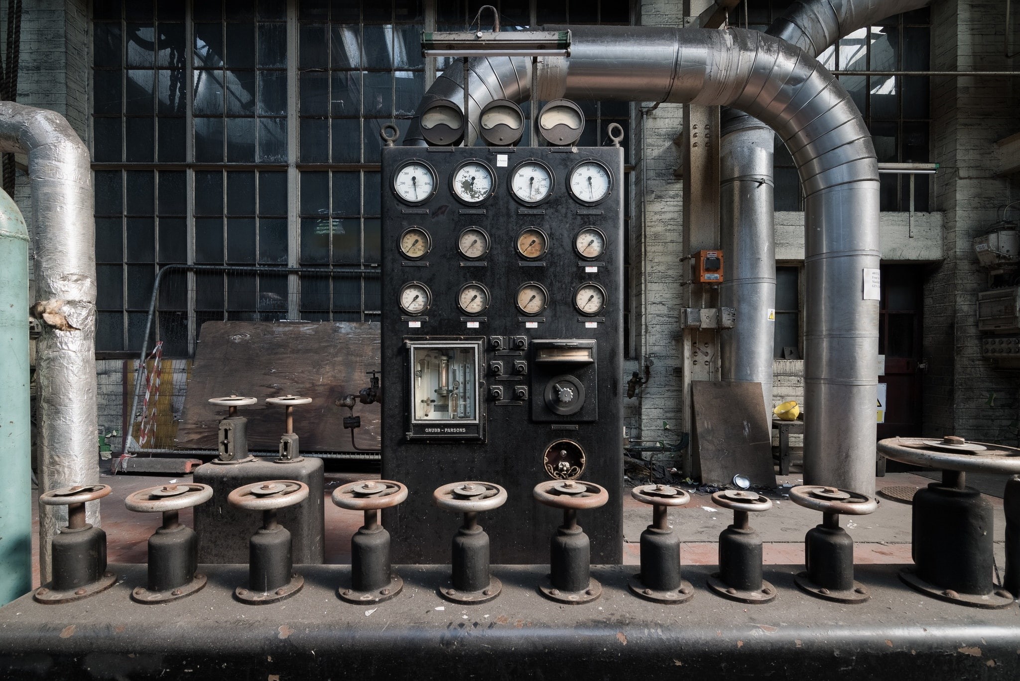 connection, old, fuel and power generation, control, industrial, 1080P, communication, valve, pipe - tube, electricity, abandoned, metal, day, indoors, HD Wallpaper