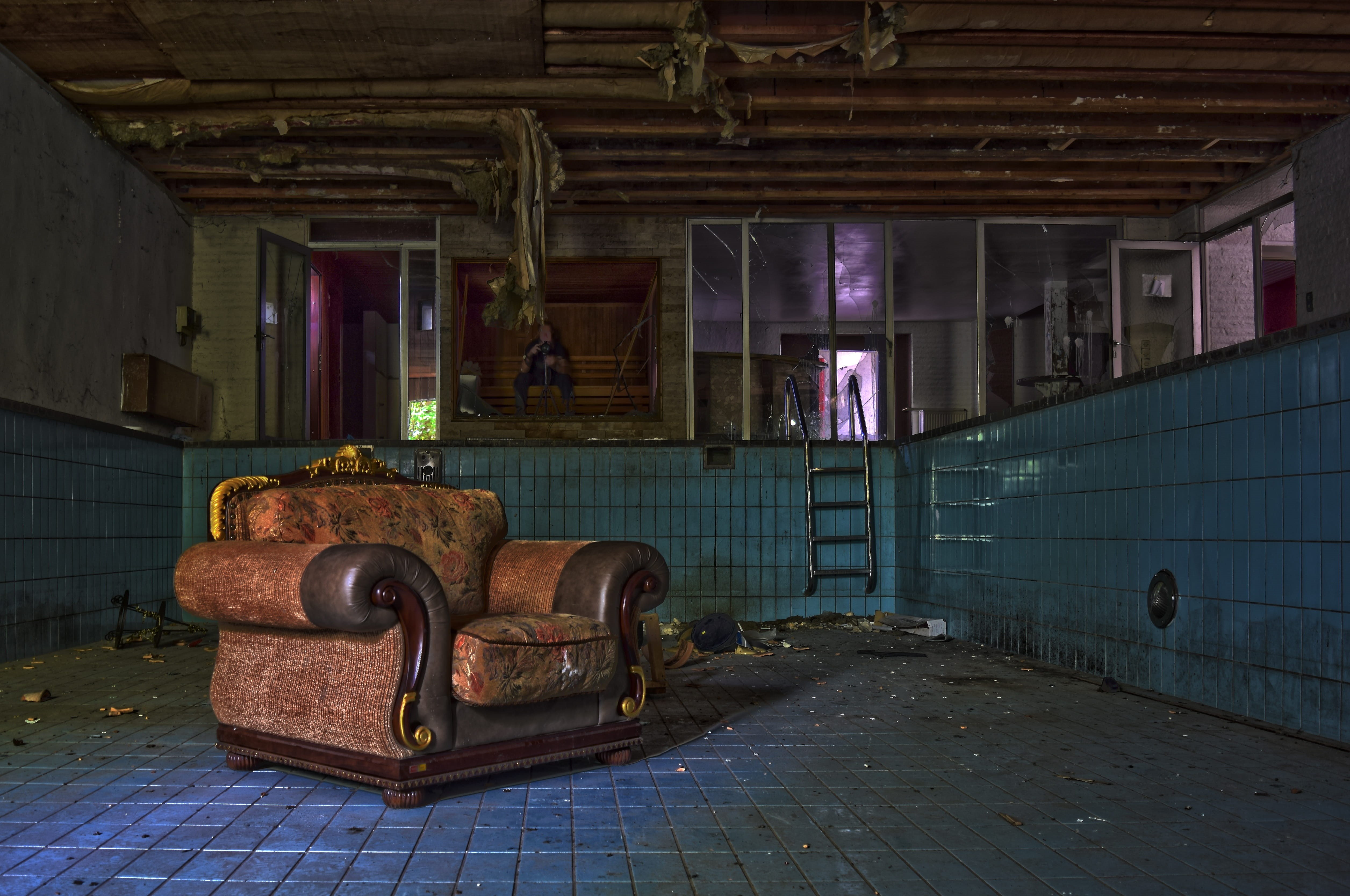 obsolete, indoors, absence, decline, no people, house, built structure, ceiling, dilapidated, ailing, abandoned, gloomy, seat, day, flooring, lost places, HD Wallpaper