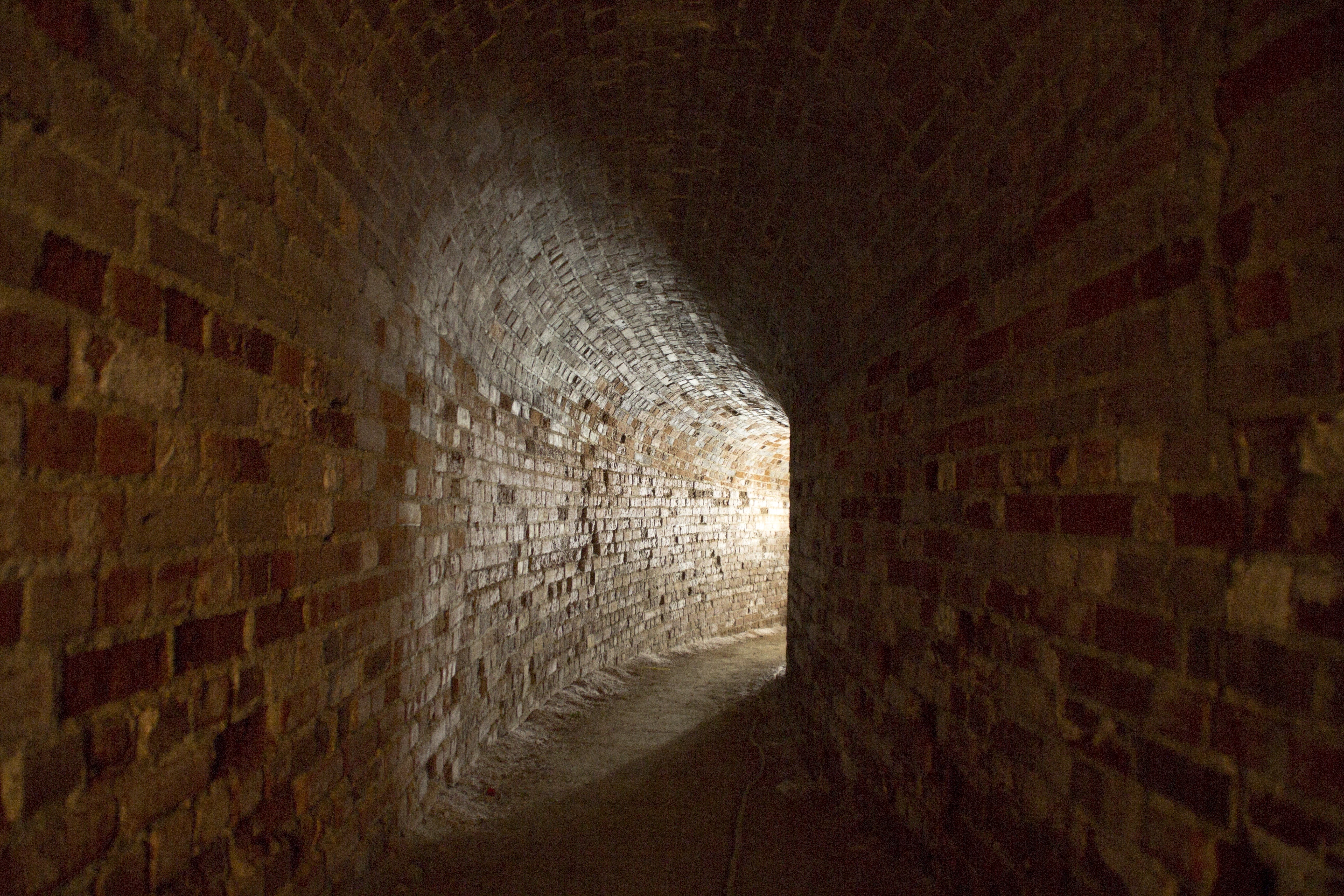 walls, dark, pforphoto, bricks, arcade, corridor, the way forward, brown, tunnel, old building, brick, passage, history, ceiling, wall - Building Feature, HD Wallpaper