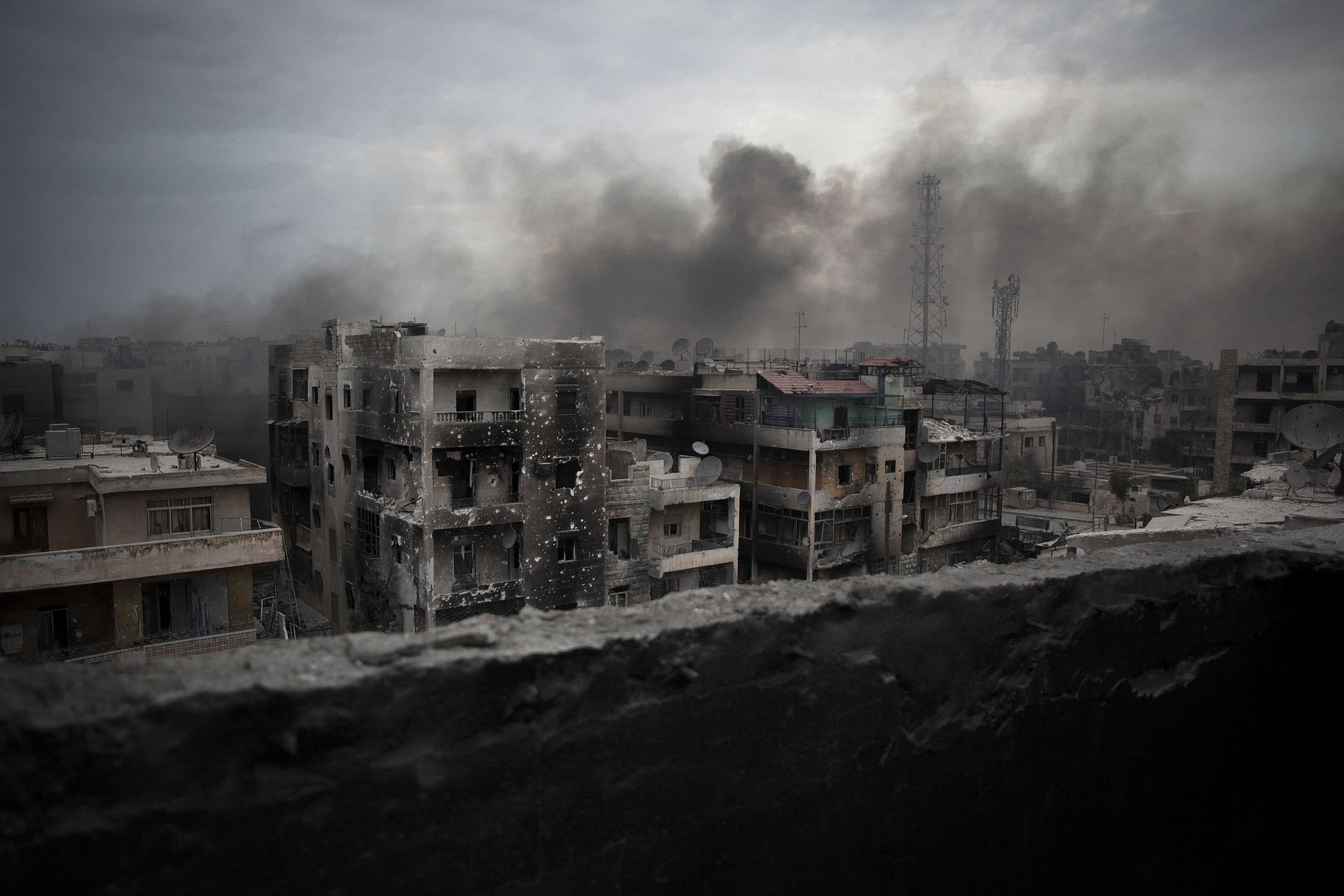 industry, building, day, Aleppo, factory, pollution, built structure, emitting, apartment, smoke - physical structure, city, building exterior, residential district, HD Wallpaper