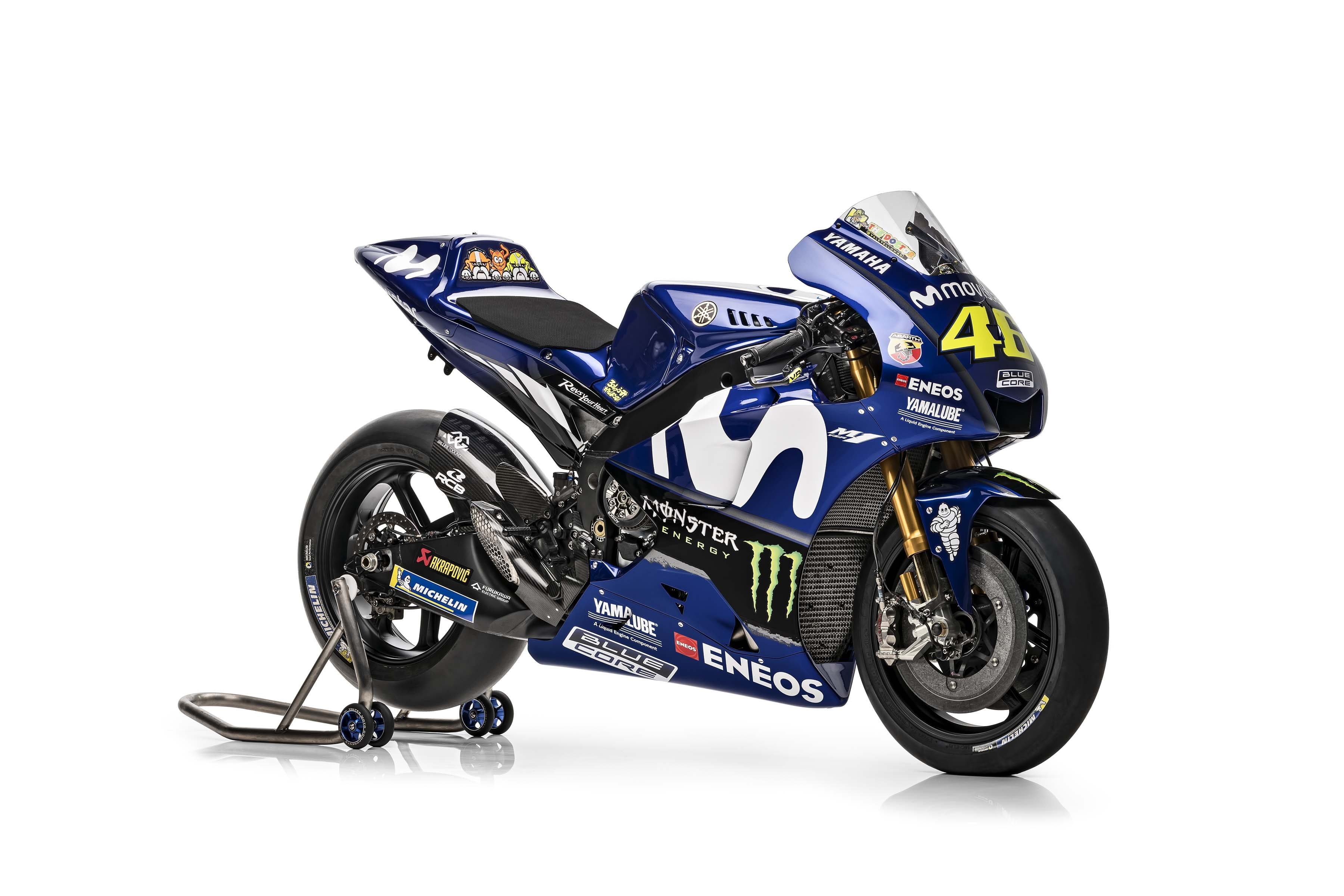 two objects, 4K, motorcycle, car, studio shot, copy space, arrangement, Yamaha YZR-M1 Movistar, plastic, no people, single object, Yamaha Racing, indoors, HD Wallpaper