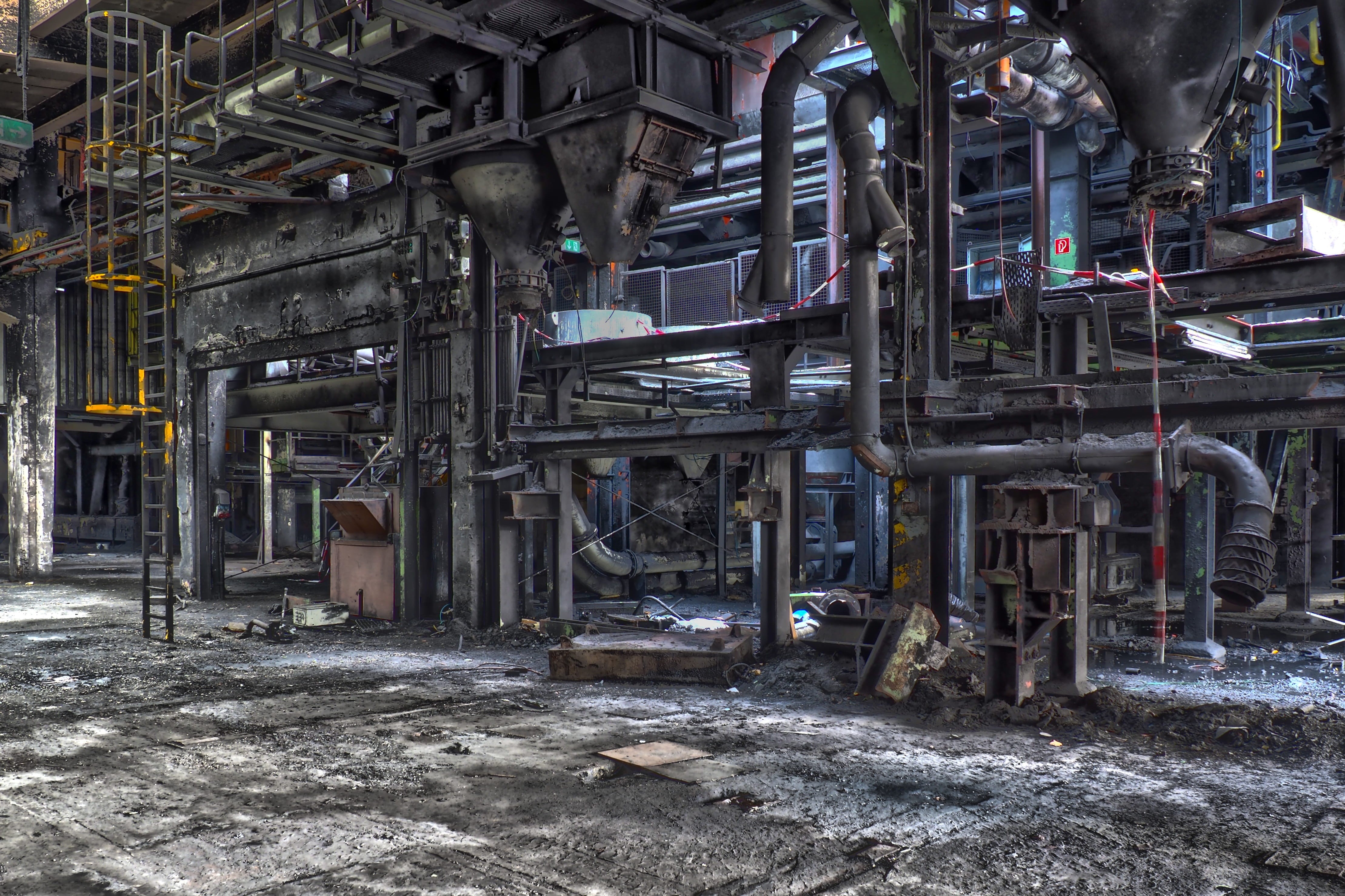 dilapidated, hdr, ruined, lost places, transience, graffiti, maschinenhalle, damaged, 4K, indoors, pipe - tube, ailing, built structure, manufacturing equipment, HD Wallpaper
