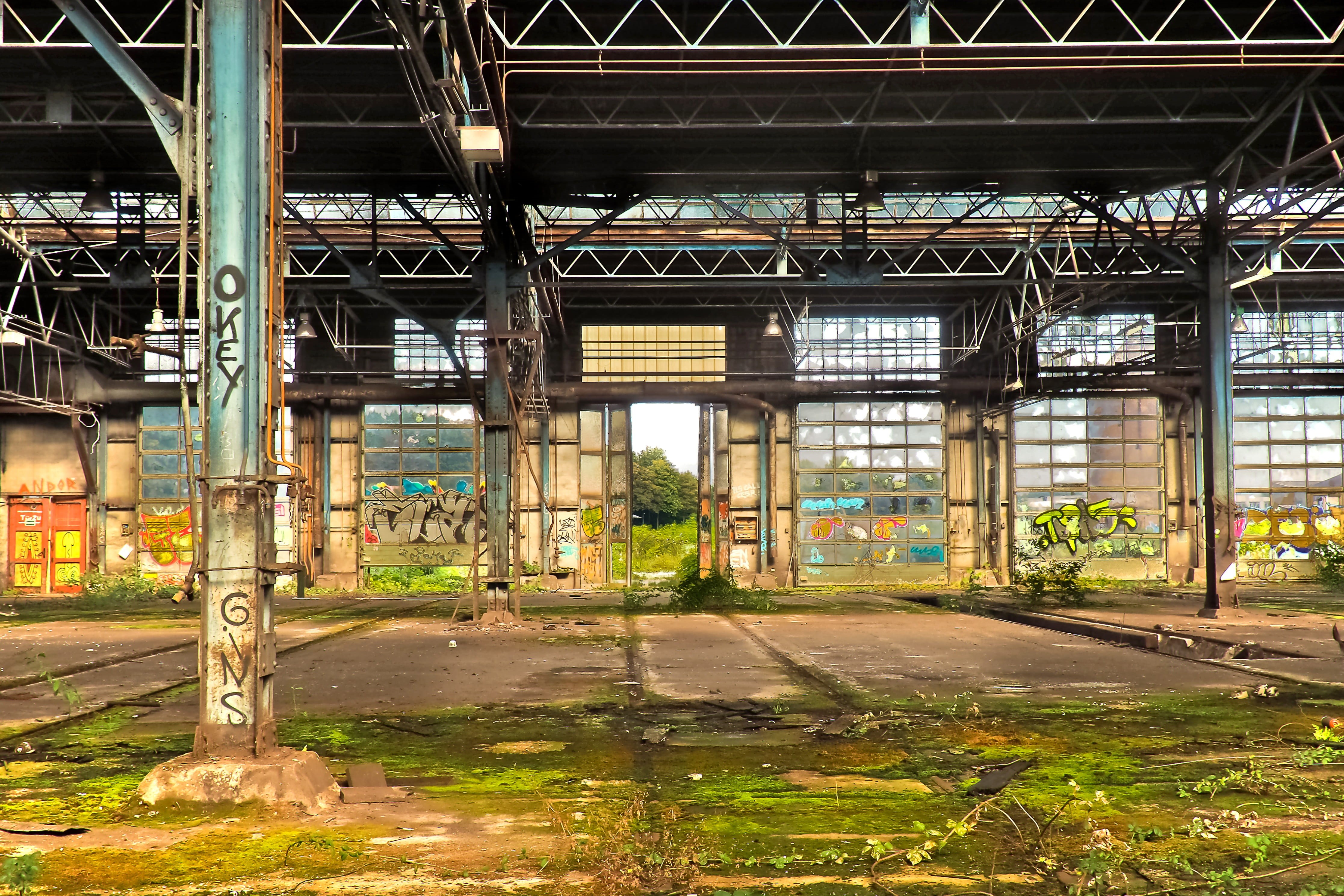4K, factory, dilapidated, ruin, stainless, ruined, run down, warehouse, metal, architecture, forget, ailing, neglected, decay, graffiti, factory building, HD Wallpaper