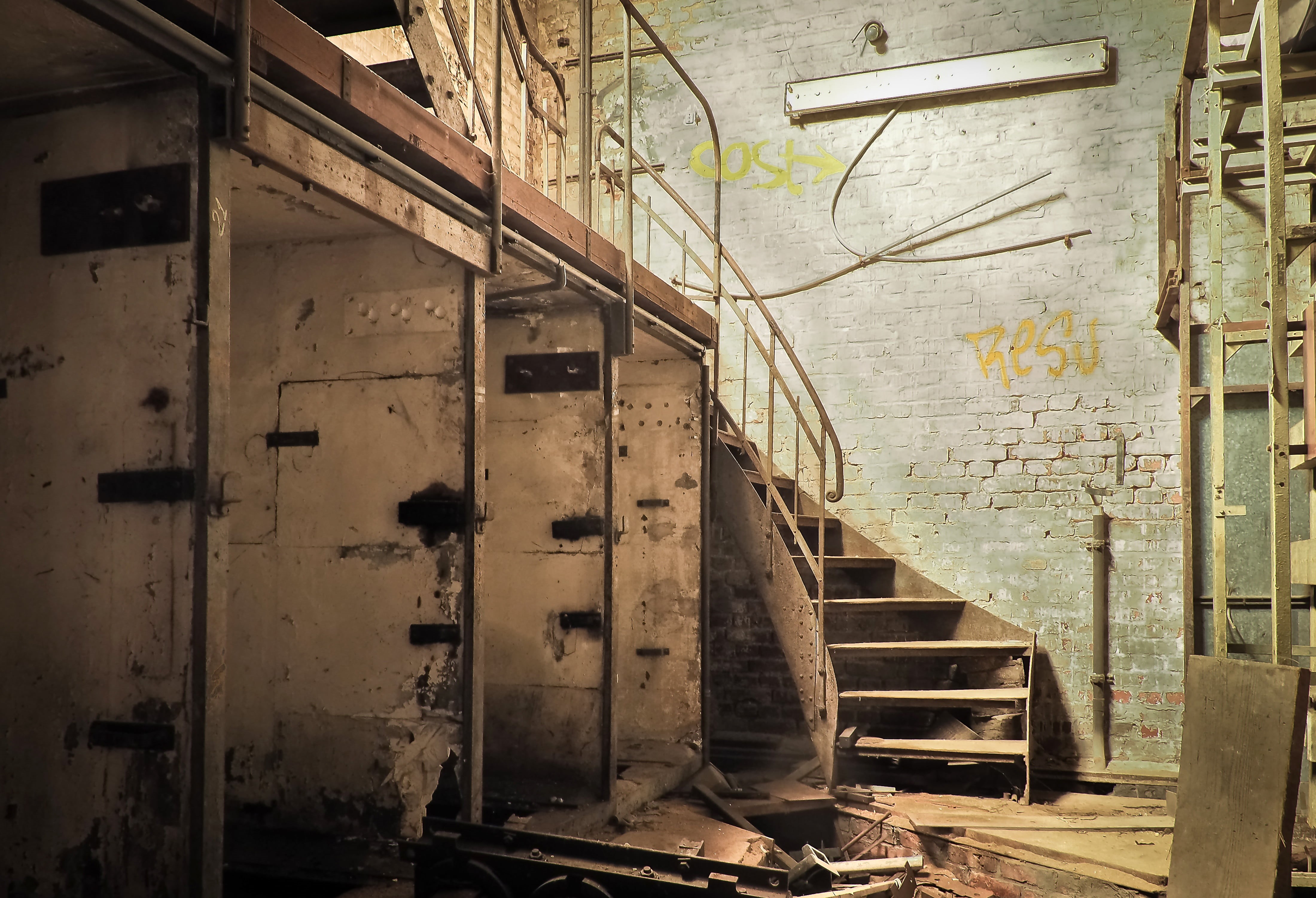 damaged, lapsed, atmosphere, decline, industrial plant, day, room, gloomy, old building, outdoors, break up, mood, bad condition, deterioration, dark, abandoned, HD Wallpaper