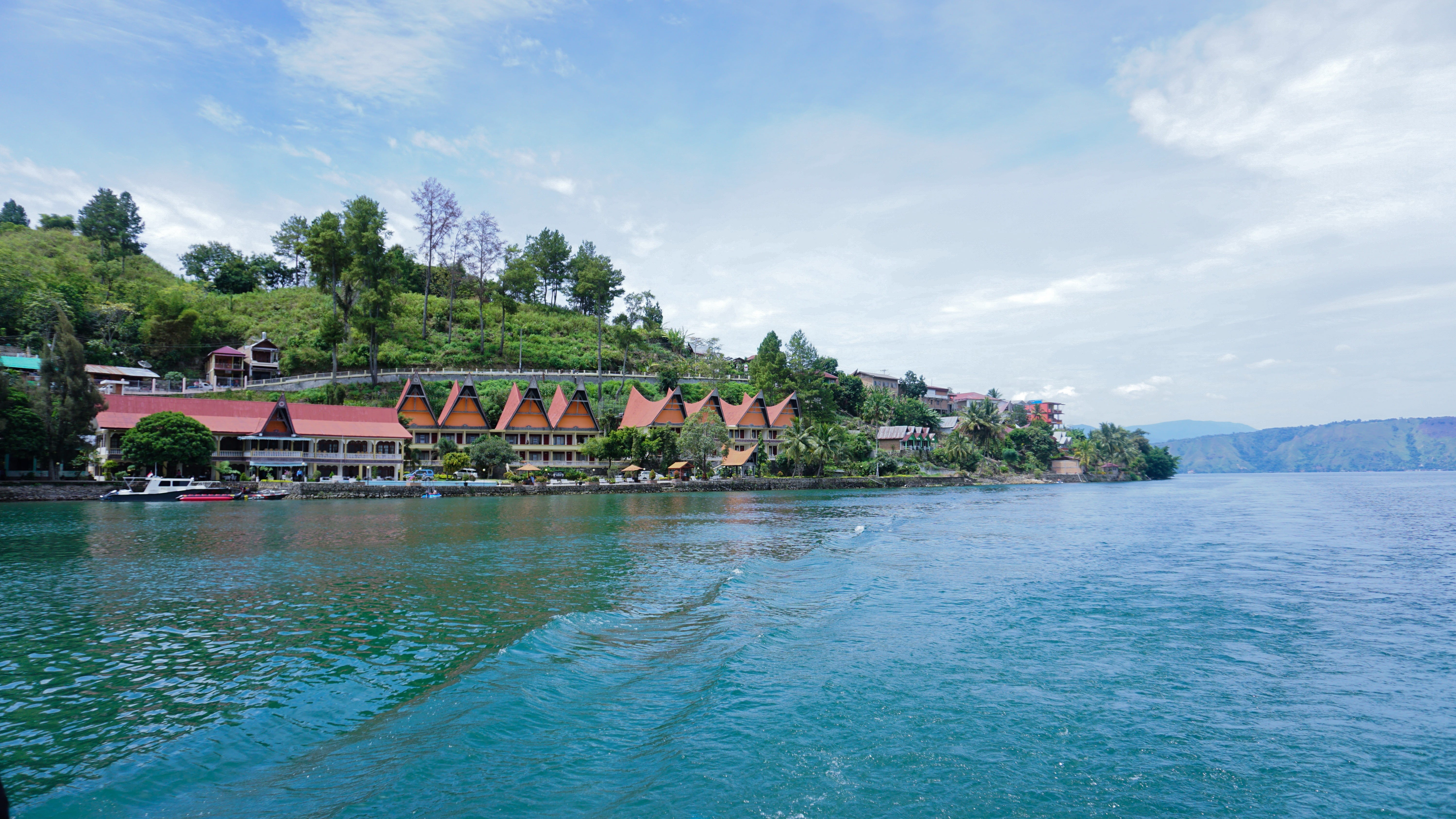 batak, outdoors, 5K, pool, sumatra, travel, home, plant, beauty in nature, building exterior, samosir, water, exotic, asia, building, indonesian, built structure, HD Wallpaper