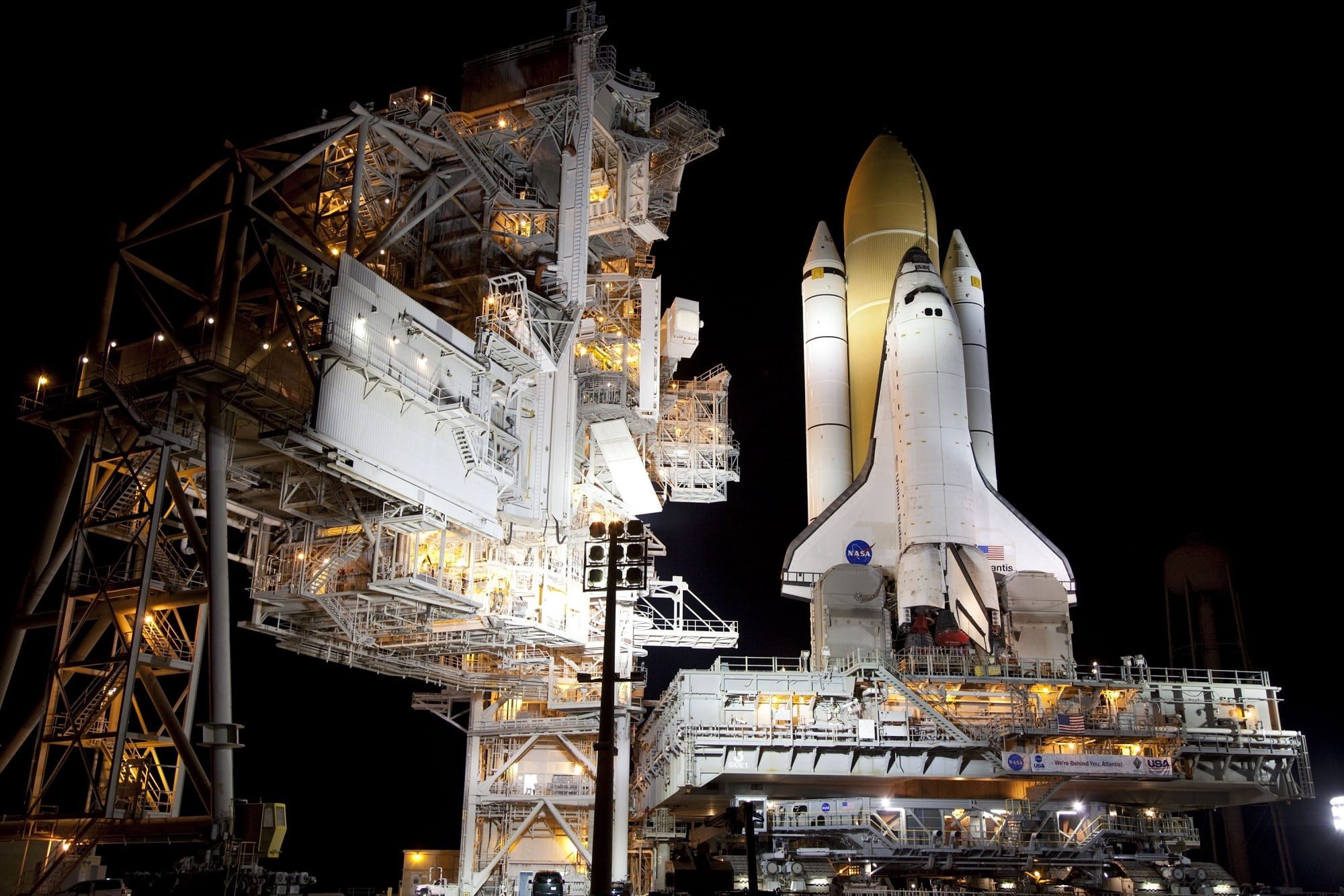built structure, architecture, sculpture, belief, flight, outdoors, yellow, astronaut, white, building exterior, travel, rocket, travel destinations, mission, HD Wallpaper