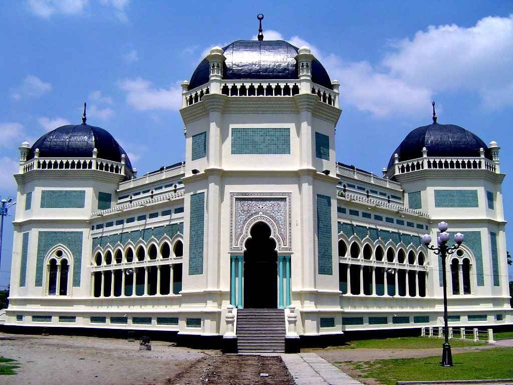 medan, mosque, raya, travel, building exterior, mesjid, muslim, facade, dome, Religious, travel destinations, sky, nature, architecture, cloud - sky, tourism, HD Wallpaper