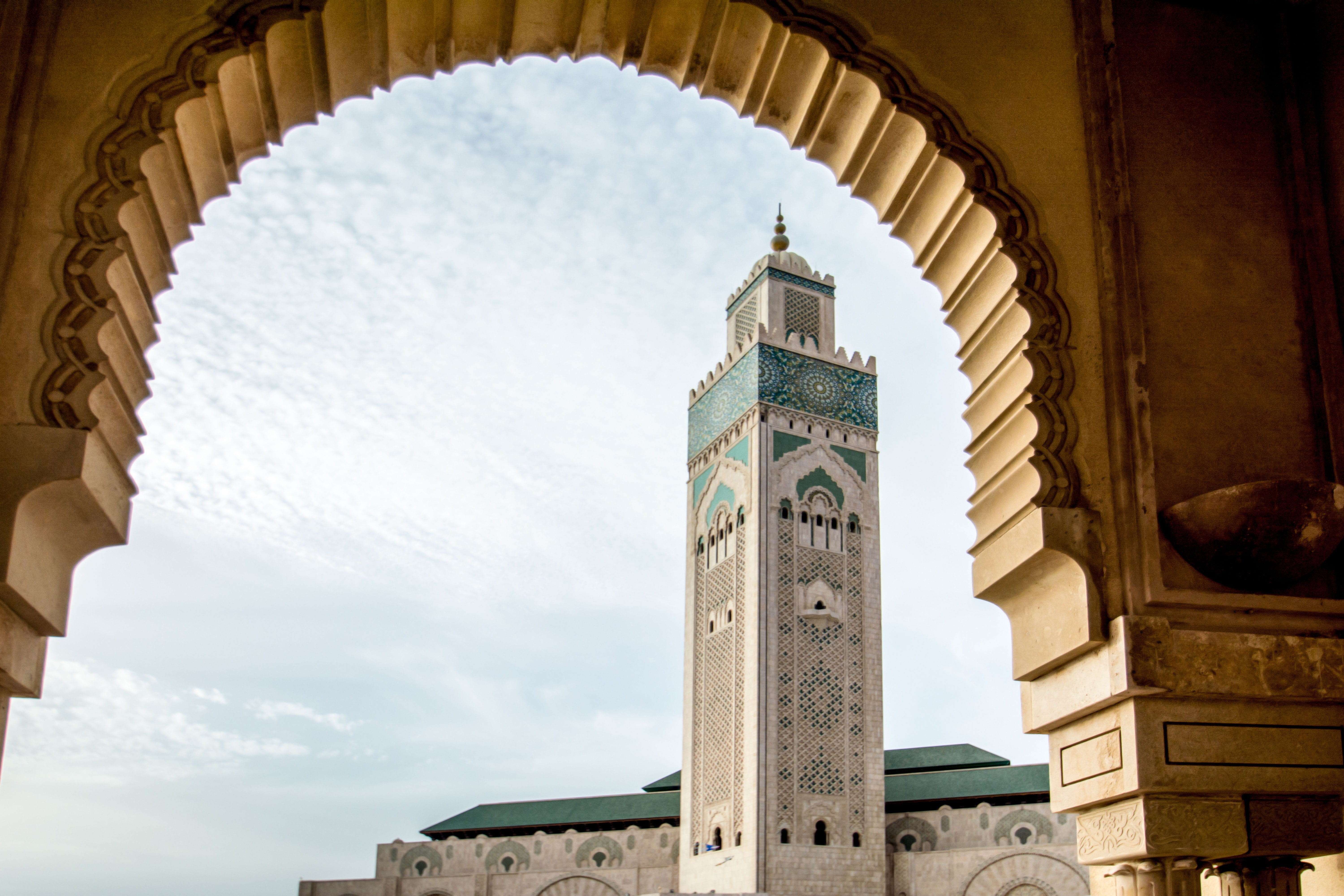 low angle view, clock, the past, building, tourism, Travel, Casablanca, 5K, mosque hassan 2, no people, gray, ornate, floral, architecture, daytime, history, HD Wallpaper