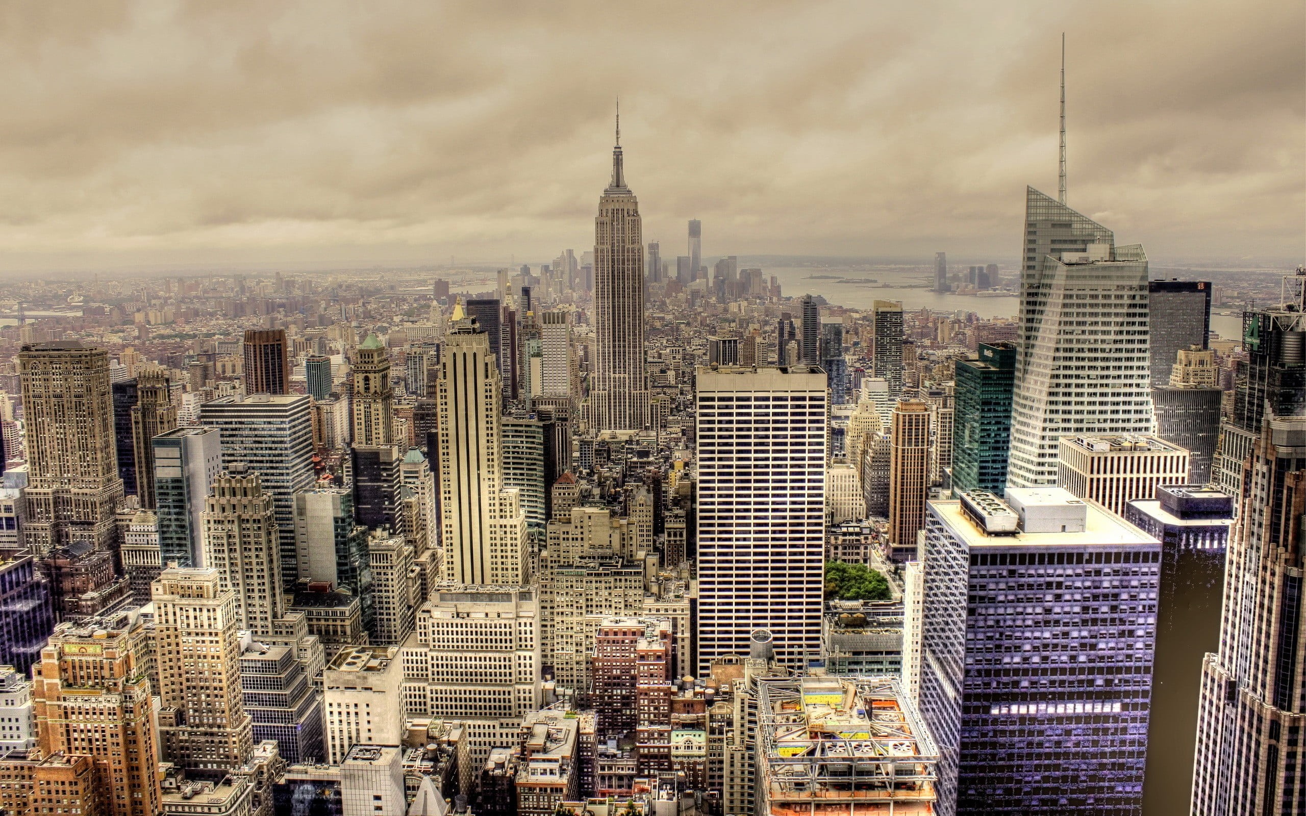 residential district, USA, office building exterior, travel destinations, spire, tall - high, tower, architecture, state, downtown district, cloud - sky, HD Wallpaper
