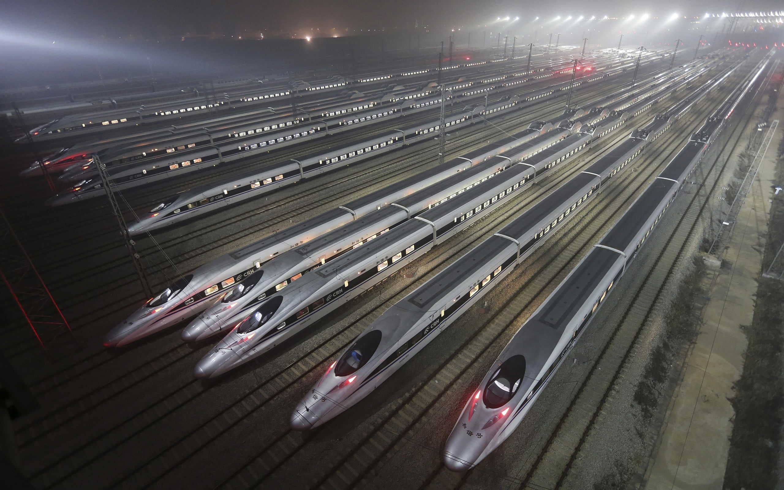 blurred motion, high angle view, highway, mist, 2K, long exposure, mode of transportation, China, speed, multiple lane highway, car, on the move, no people, HD Wallpaper